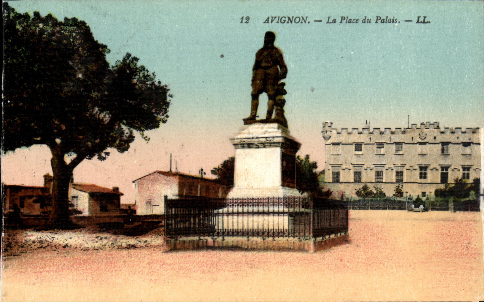 Avignon - La Place du Palais - CPA 