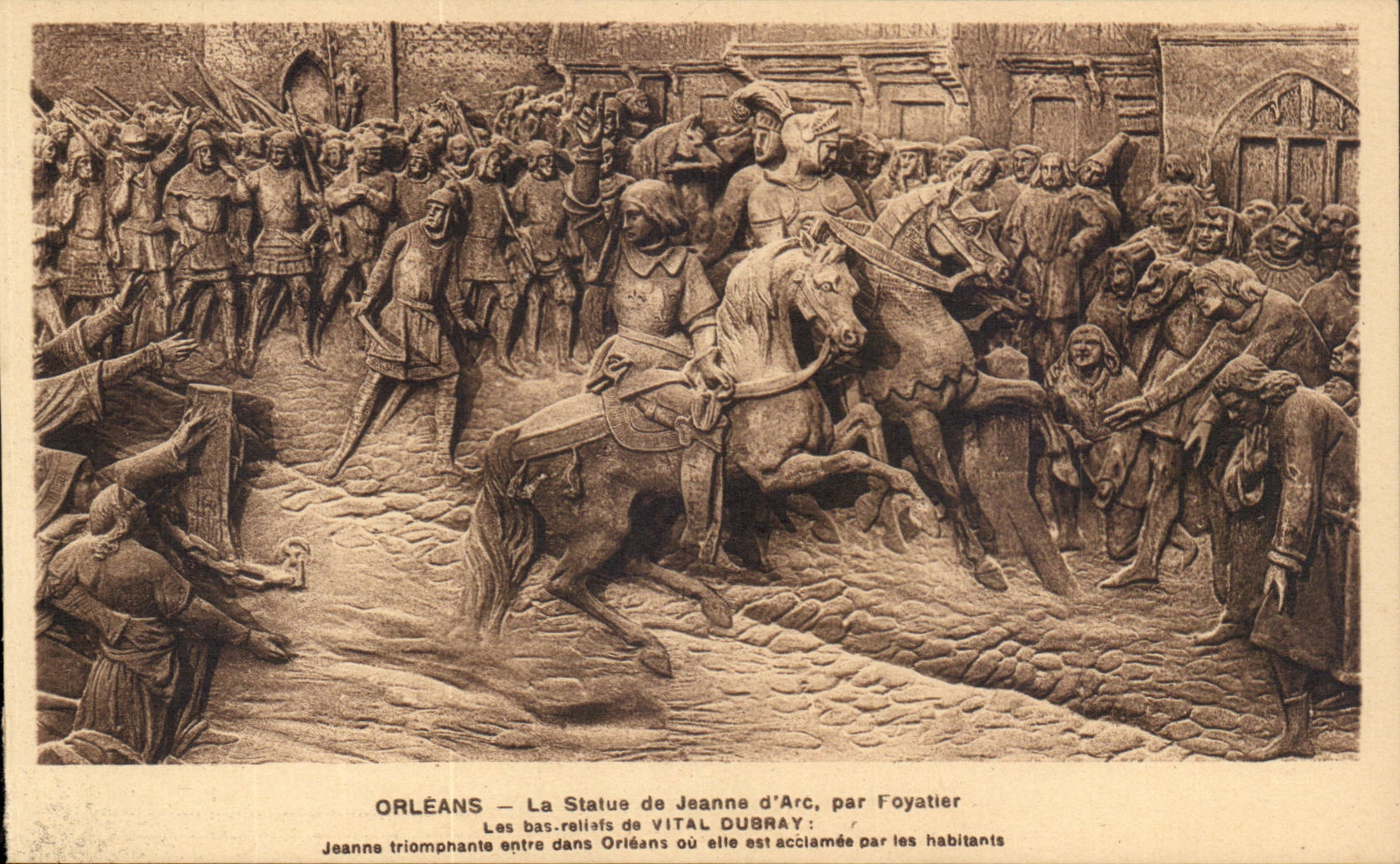 Orleans - La Statue de Jeanne d'Arc par Foyaatier Bas Relief - triomphante dans Orleans - CPA 