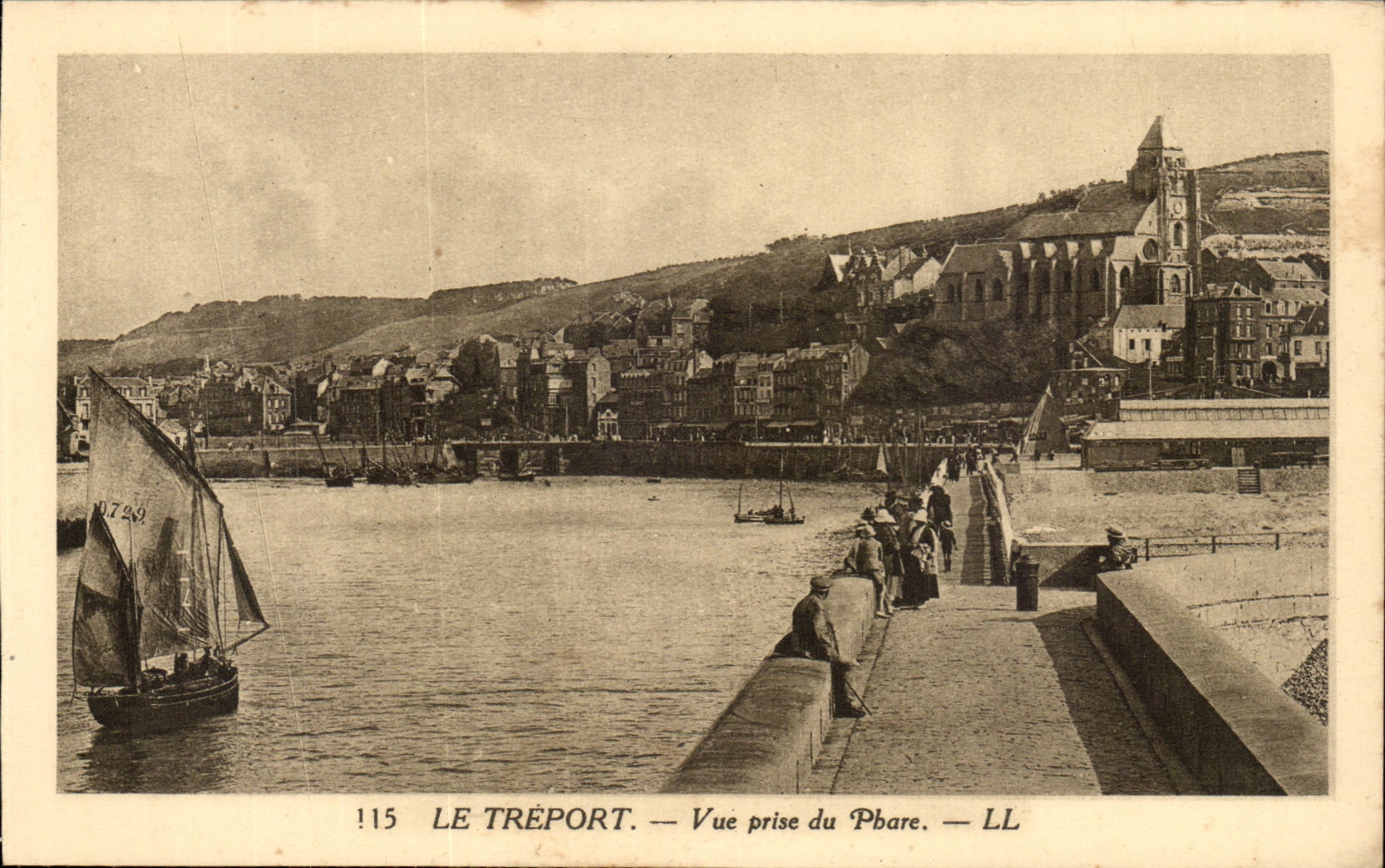 Le Treport - Vue prise du Phare - lighthouse - CPA 