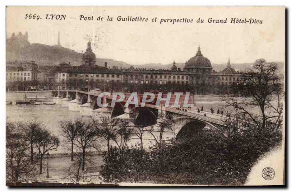 Lyon - Pont de la Guilloliere et perspective du Grand Hotel Dieu - CPA 