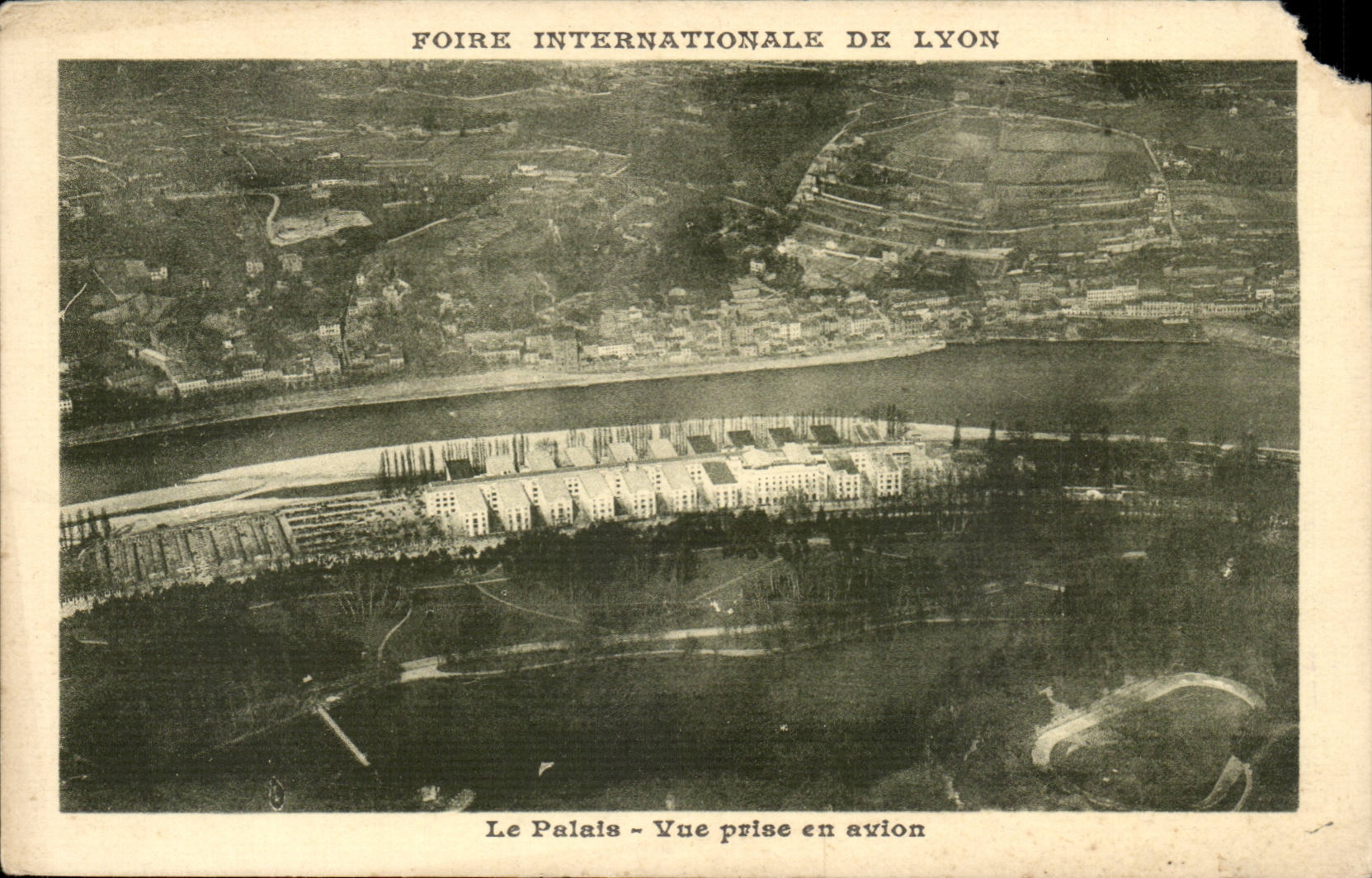 Lyon - Foire Internationale de Lyon - Le Palais vue prise en avion - CPA 