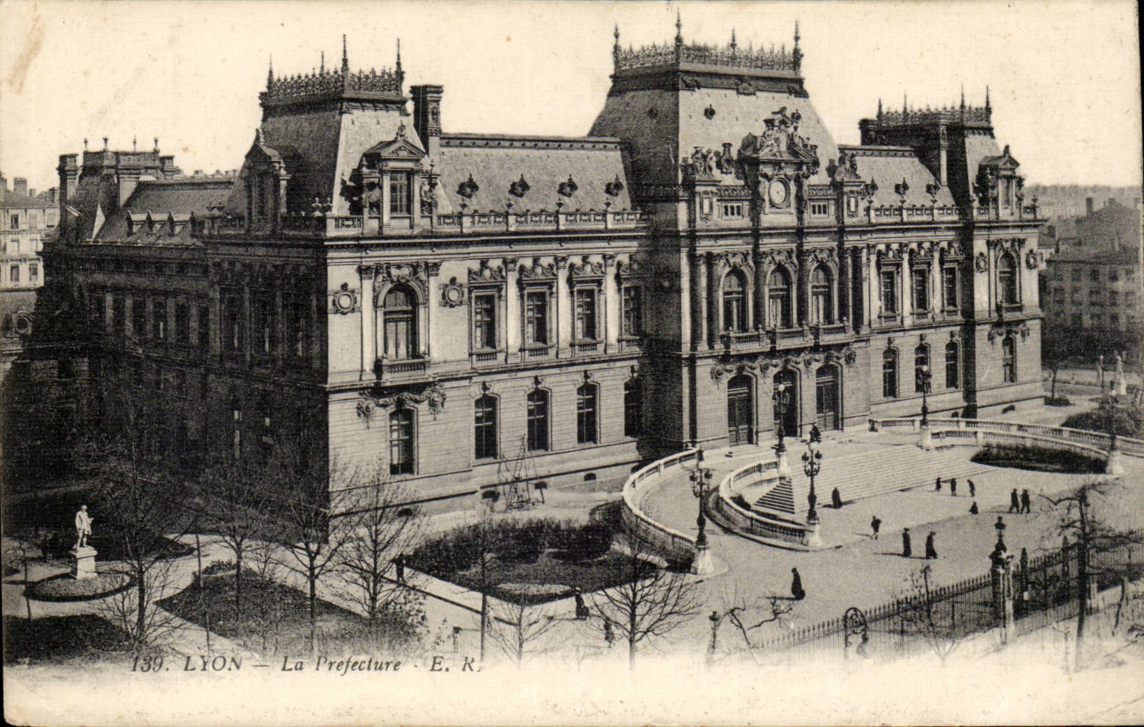 Lyon - La Prefecture - CPA 