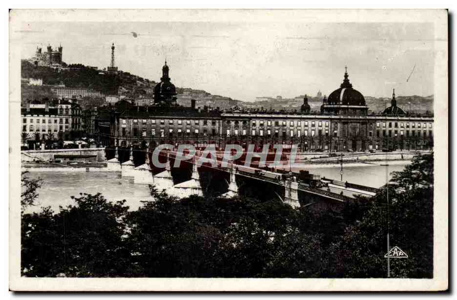 Lyon - Pont et le Grand Hotel Dieu - CPA 