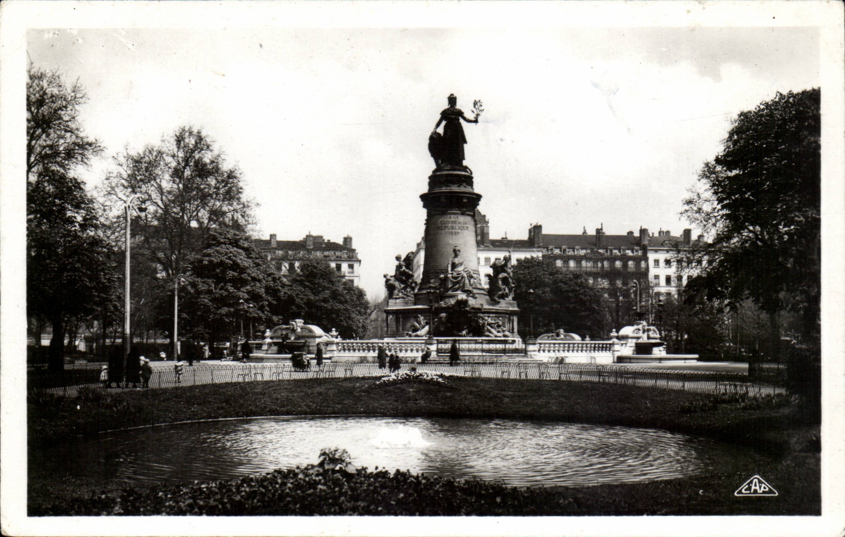 Lyon - La Place Carnot - CPA 
