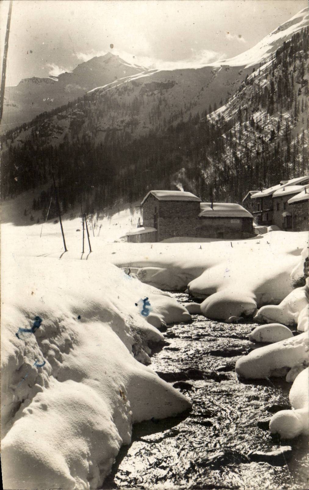 Val d'Isère (Savoie) — 1650 m — vue hivernale avec chalet et ruisseau — Ed. Édouard S. S. H.