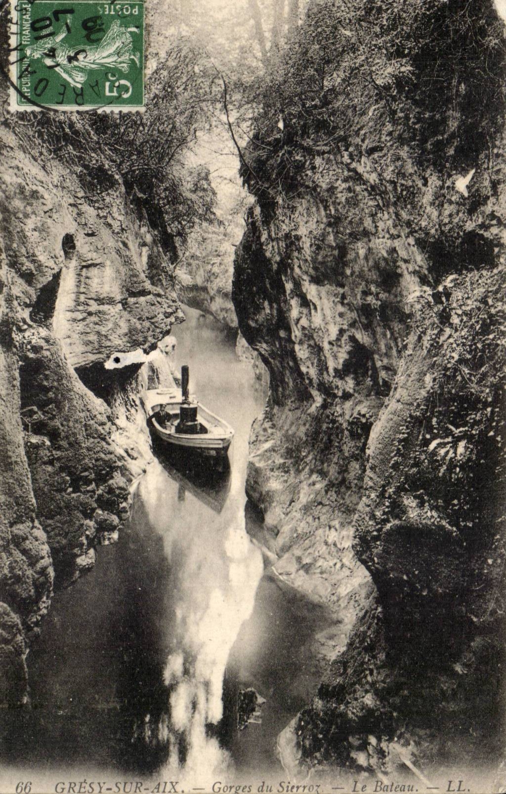 CPA Gresy sur Aix Gorges du Sierroz Le bateau