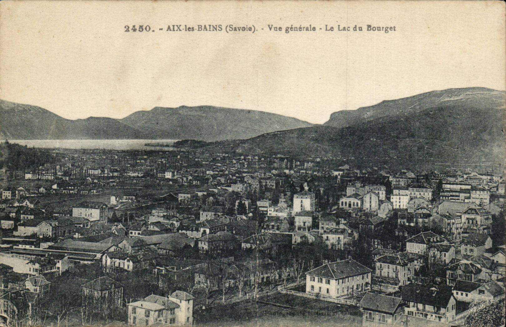 CPA Aix les Bains Vue generale Le lac du Bourget