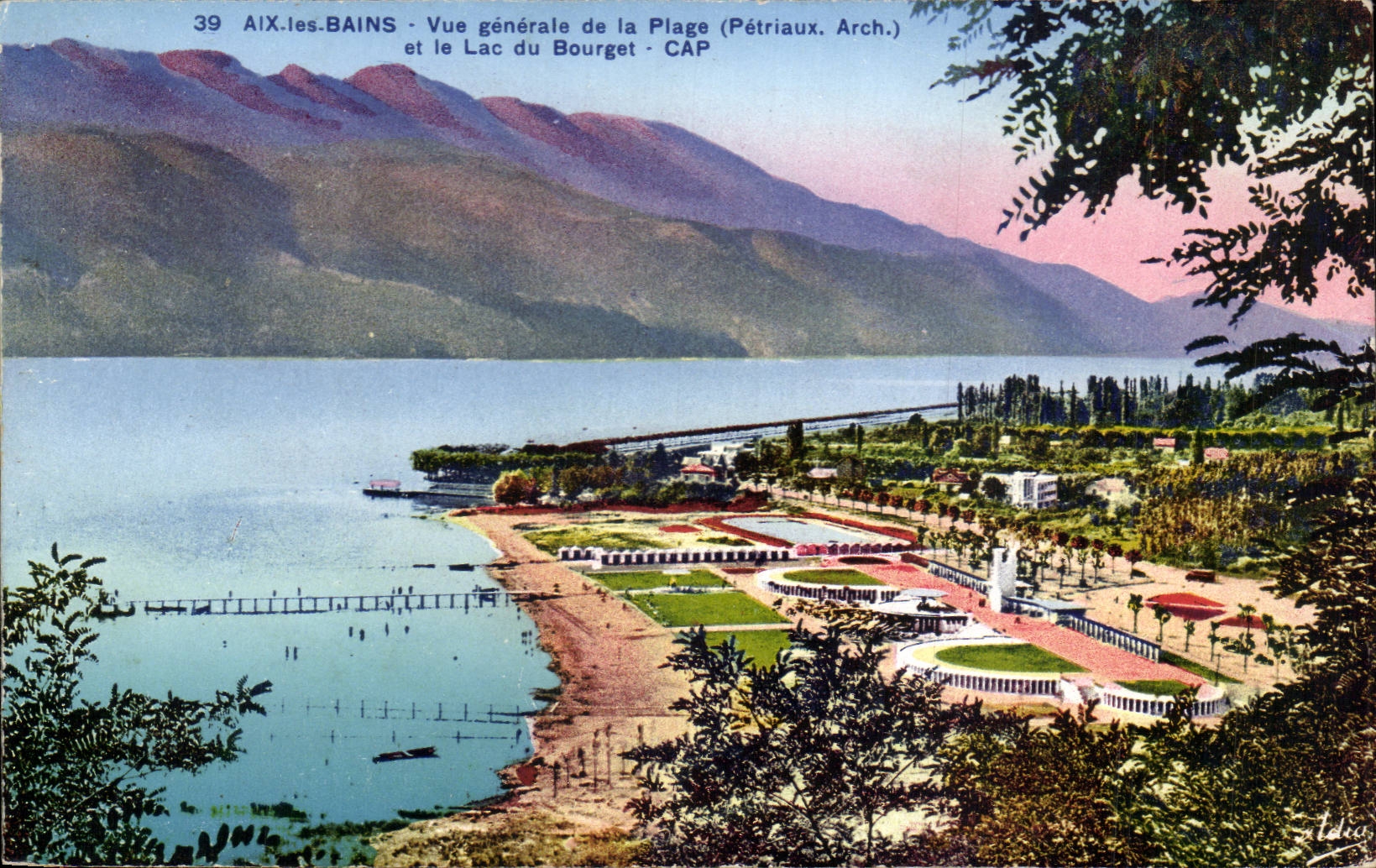 CPA Aix les Bains Vue generale de la pmlage et le lac du Bourget