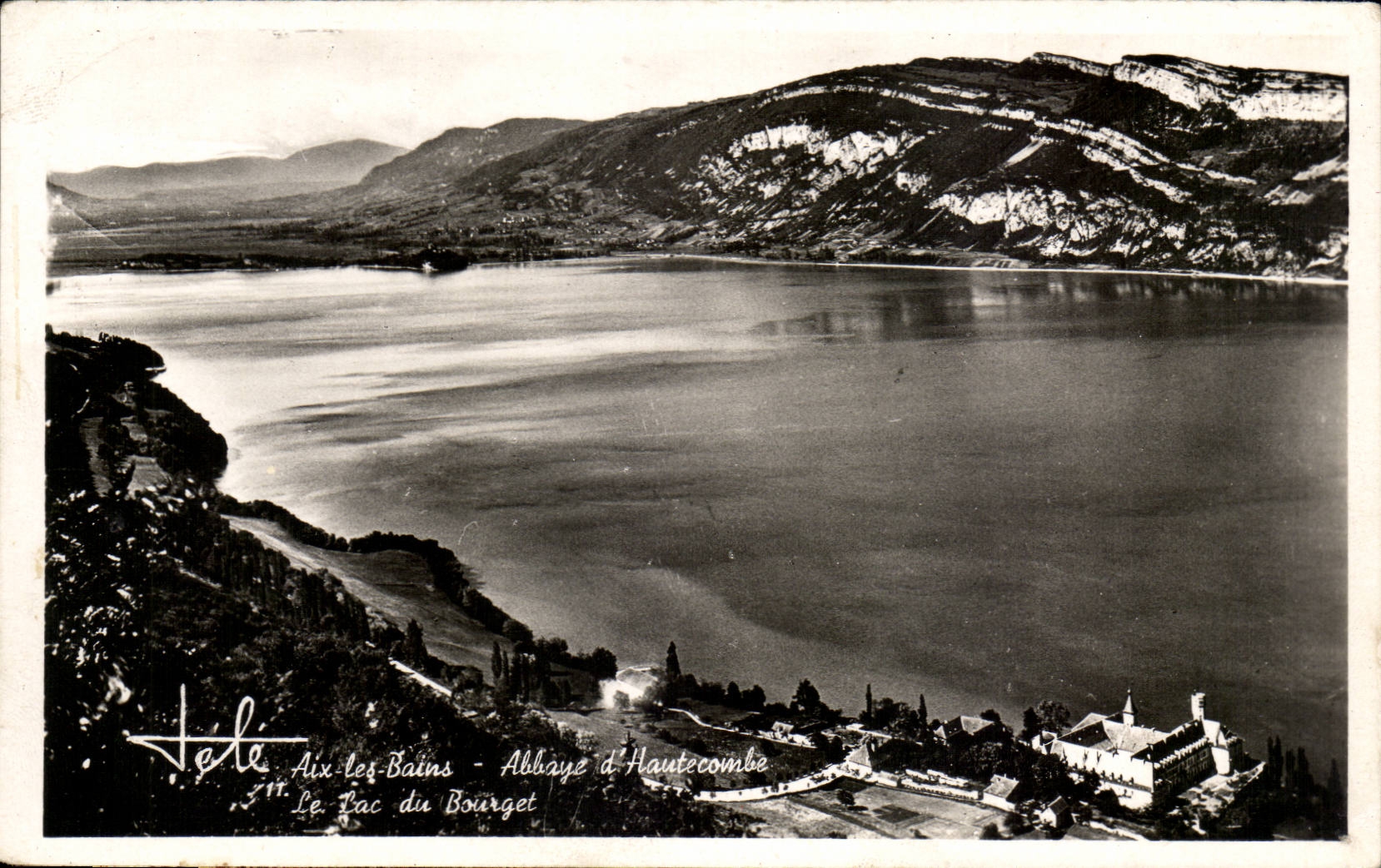 CPA Aix les Bains Abbaye d'Hautecombe Le lac du Bourget