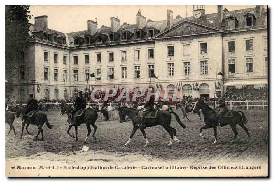 Saumur CPA Ecole d'application de cavalerie CArrousel militaire Reprise des officiers etran (cavalier cheval hippisme)