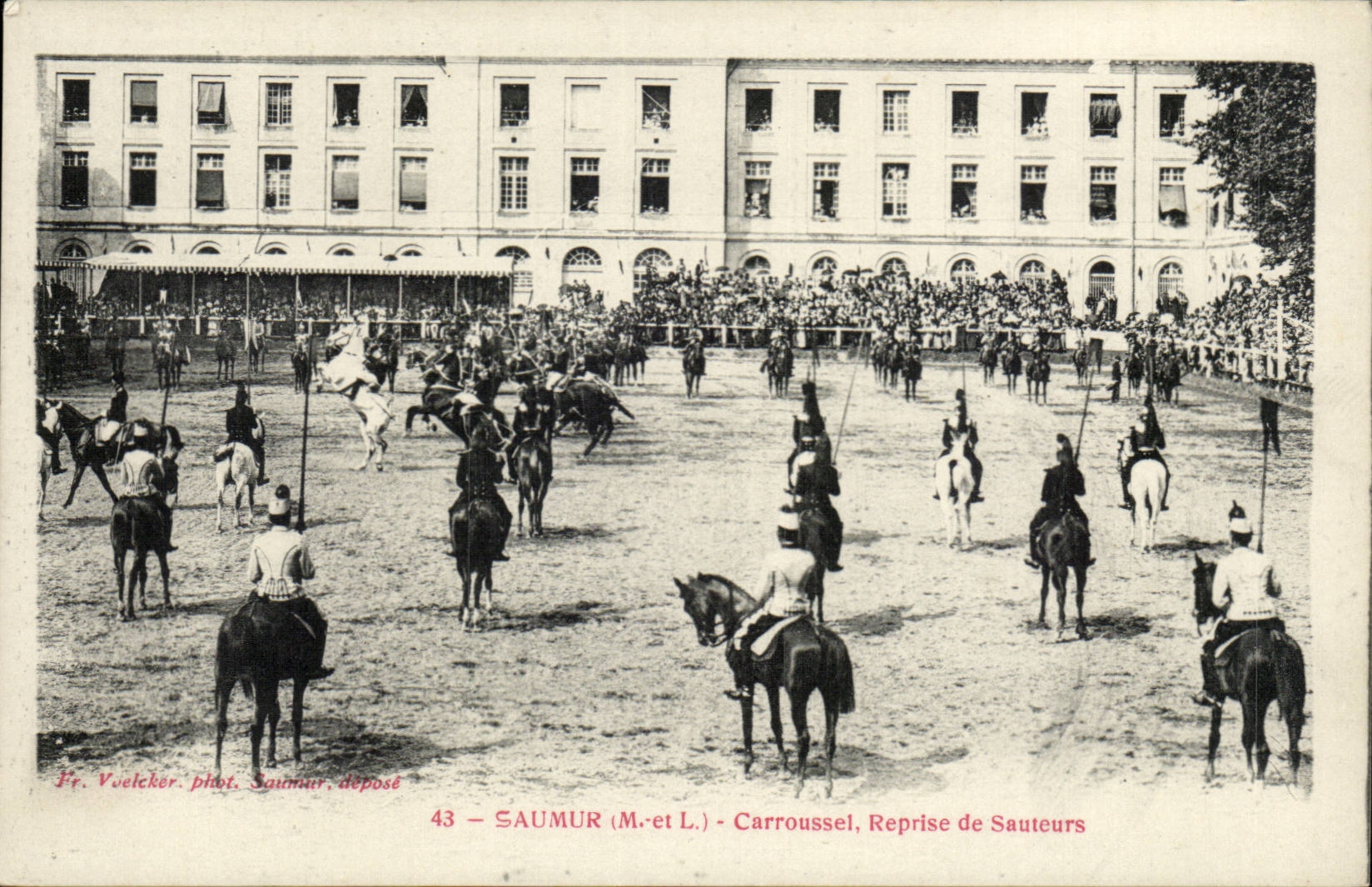 Saumur CPA Carrousel Reprise de sauteurs (cavalier cheval hippisme)