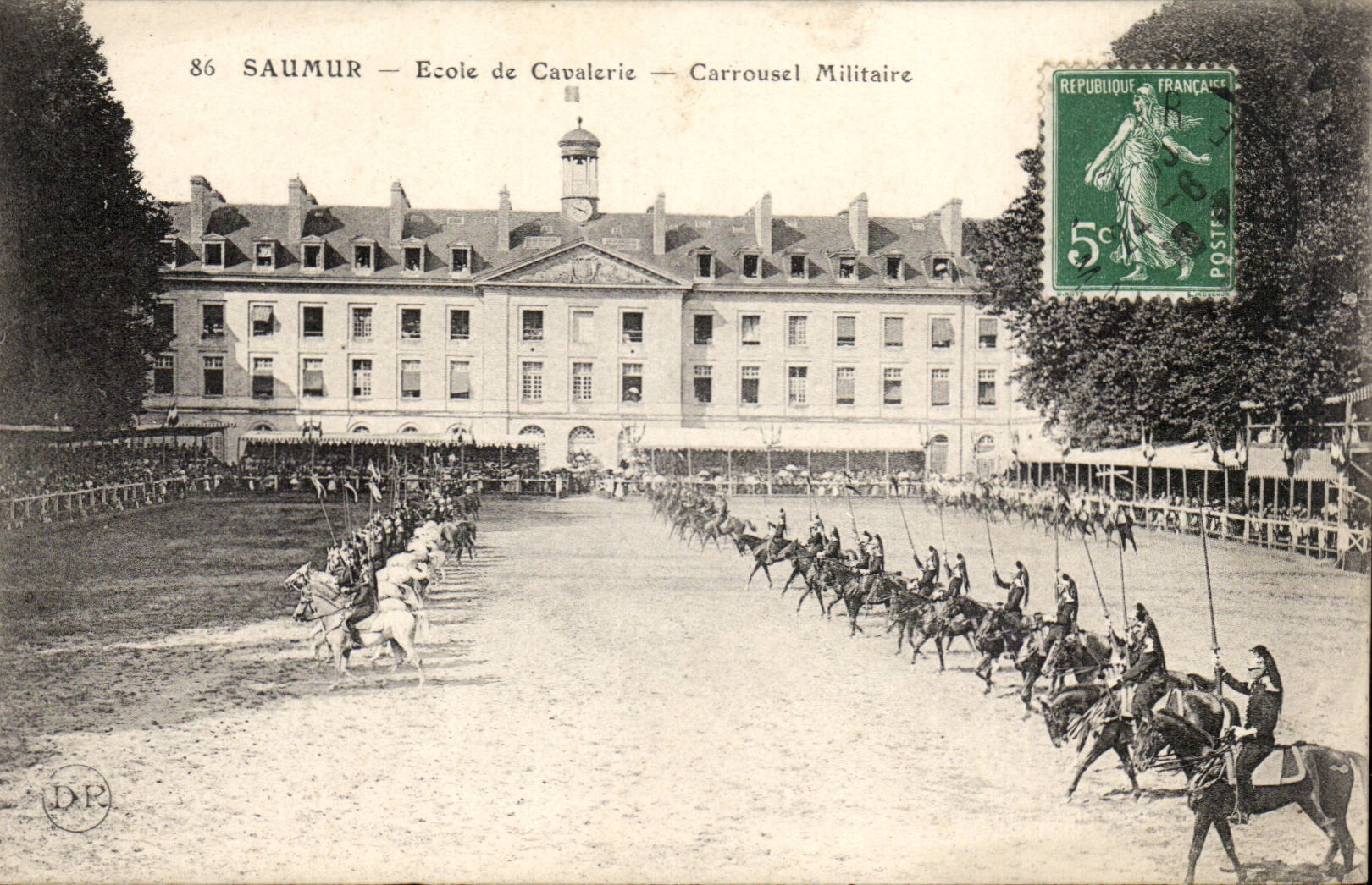 Saumur CPA Ecole de cavalerie Carrousel militaire (cavalier cheval hippisme)
