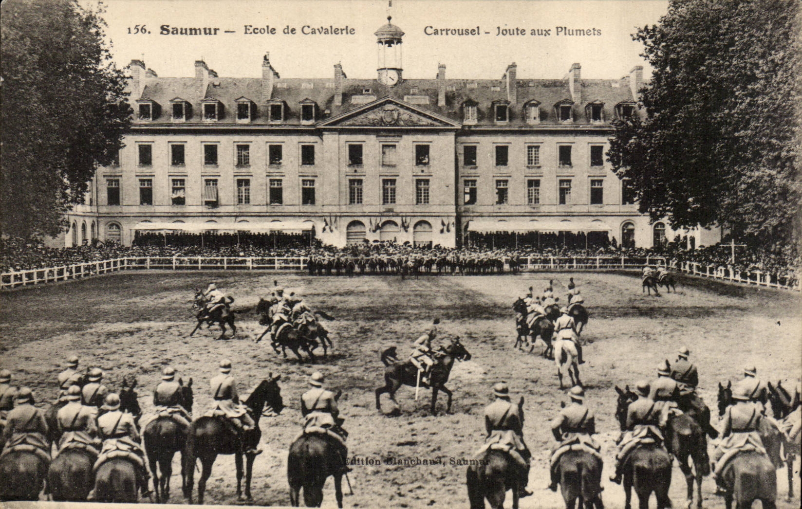 Saumur CPA Ecole de cavalerie Carrousel Joute aux Plumets (cavalier cheval hippisme)