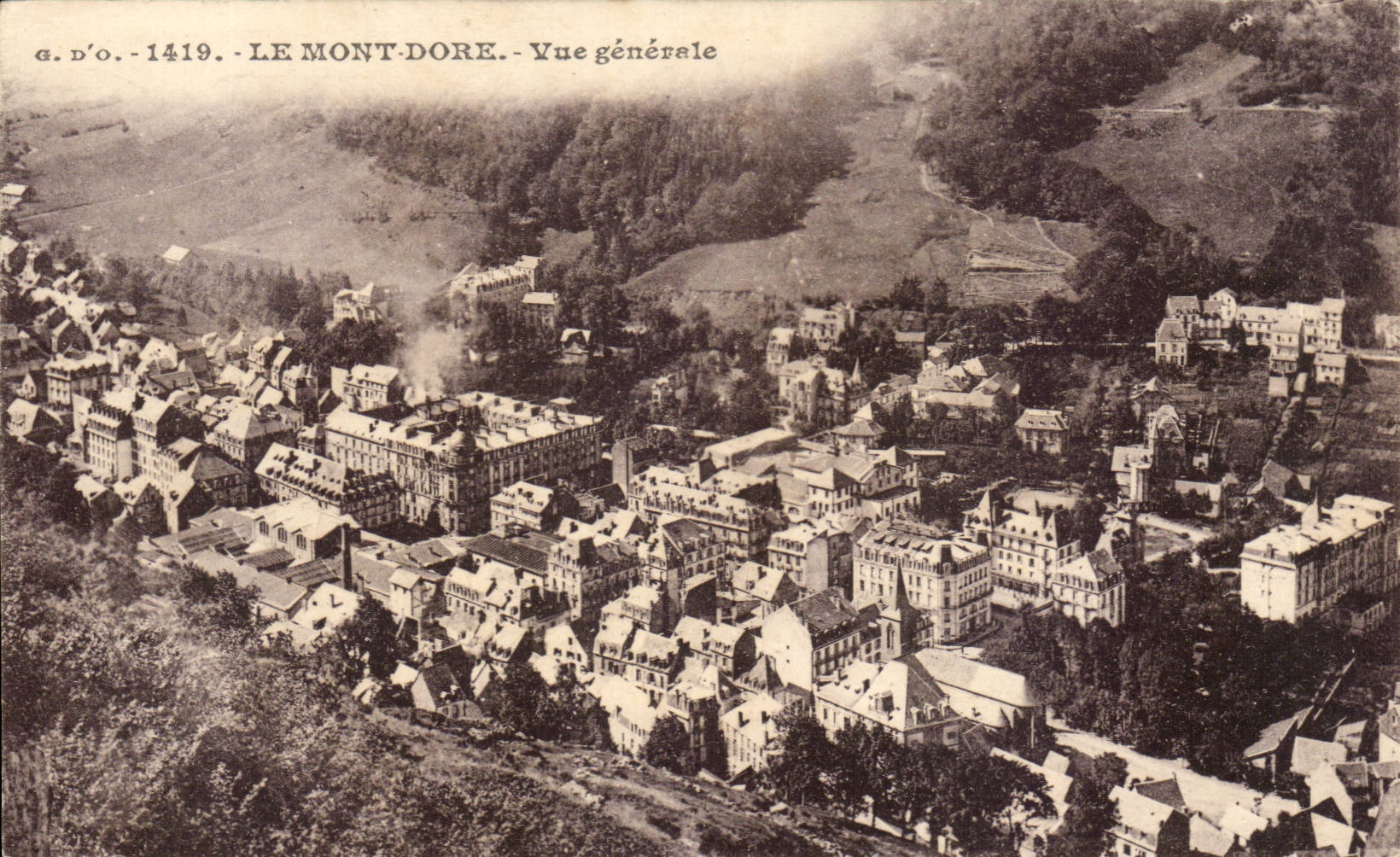Le Mont-Dore - Vue générale — g. d’o. - 1419