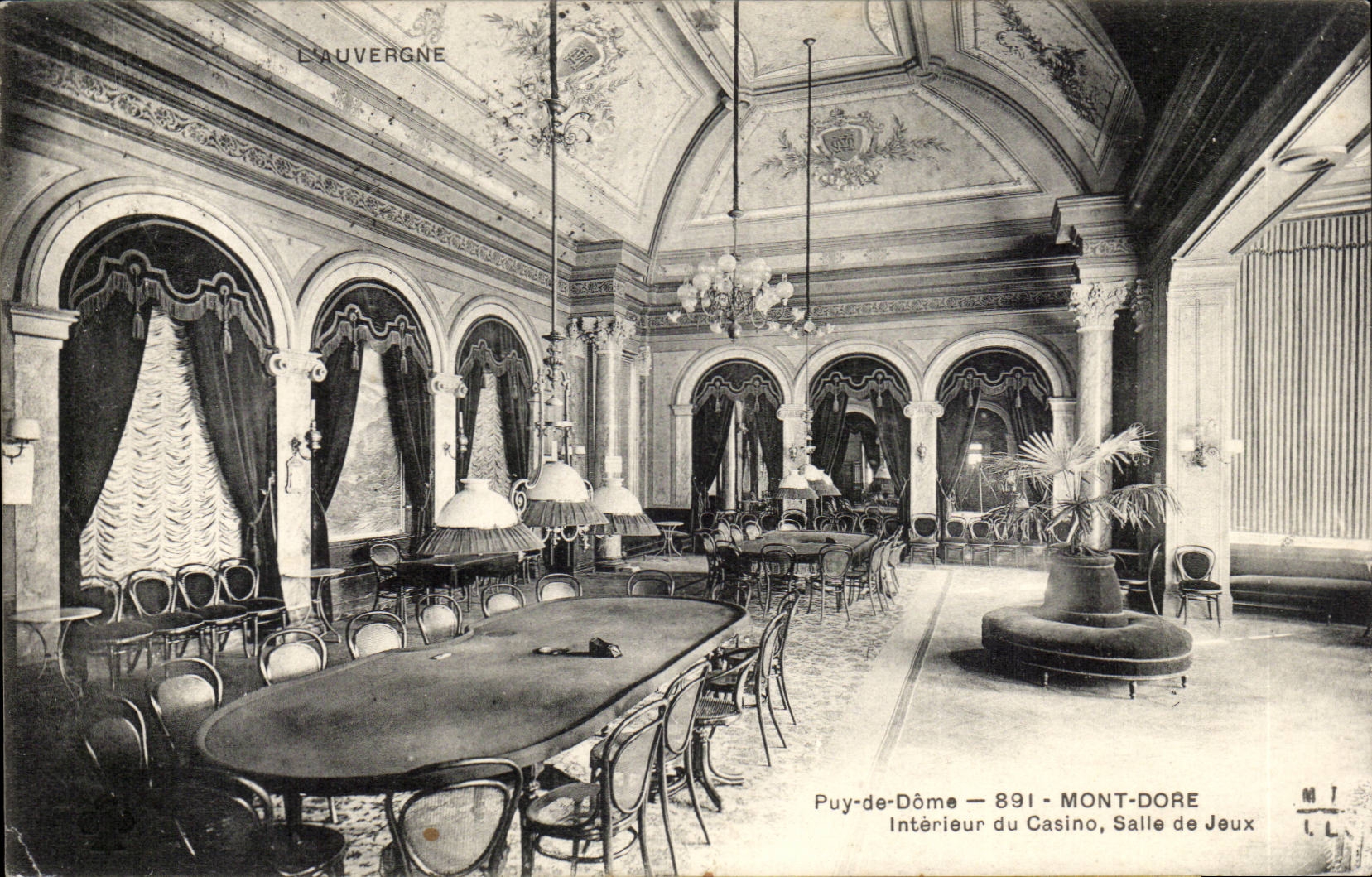 Mont Dore - Interieur du Casino - Salle de Jeux - CPA 