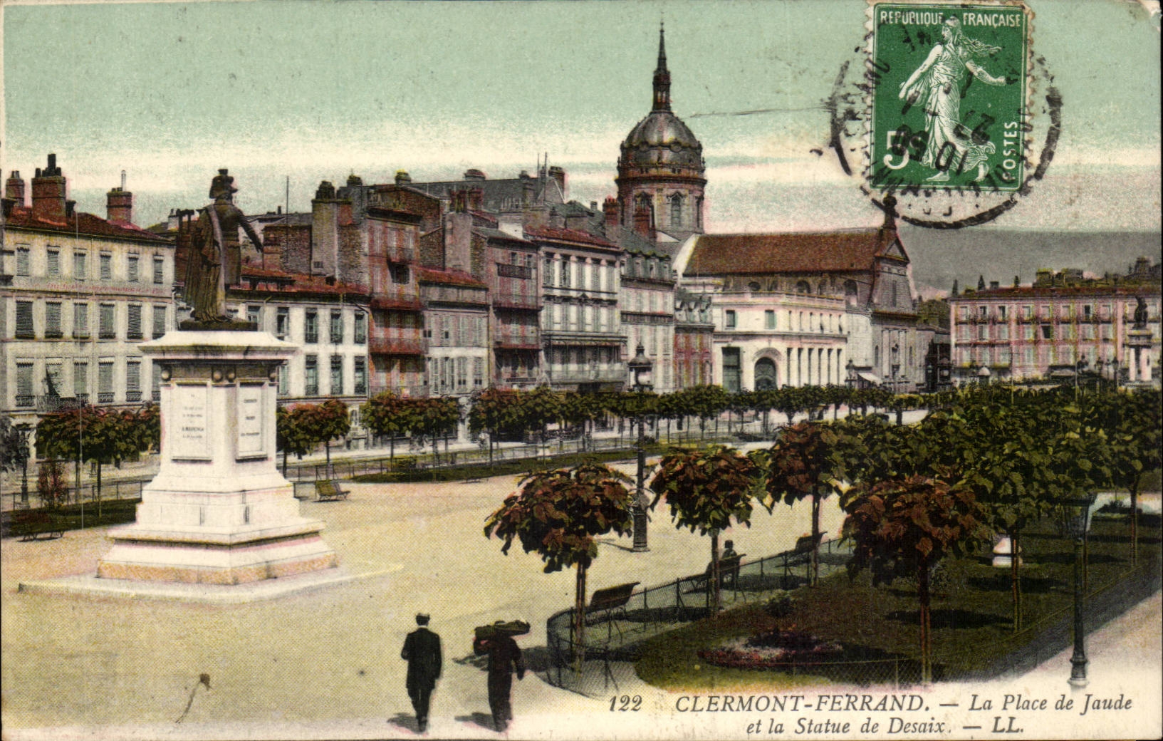 Clermont-Ferrand — La Place de Jaude et la Statue de Desaix — LL. n°122