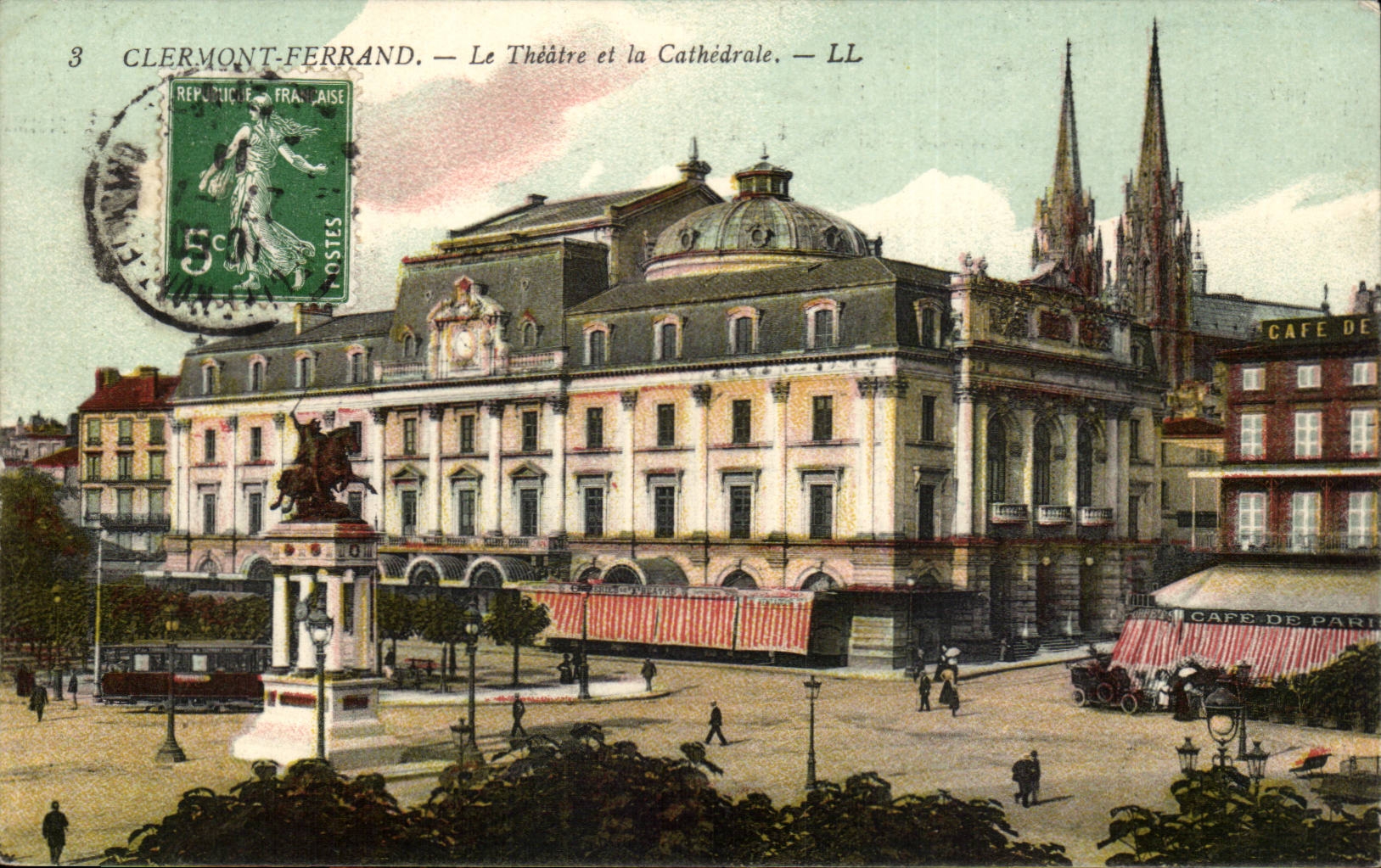 CPA Clermont Ferrand Le theatre et la cathedrale