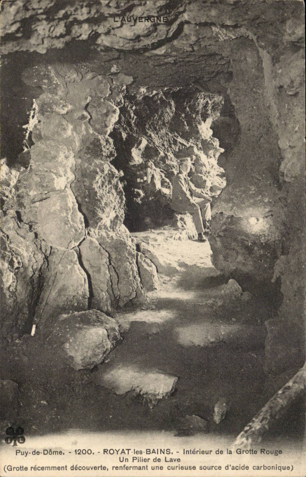 Puy-de-Dôme - Royat-les-Bains - Intérieur de la Grotte Rouge