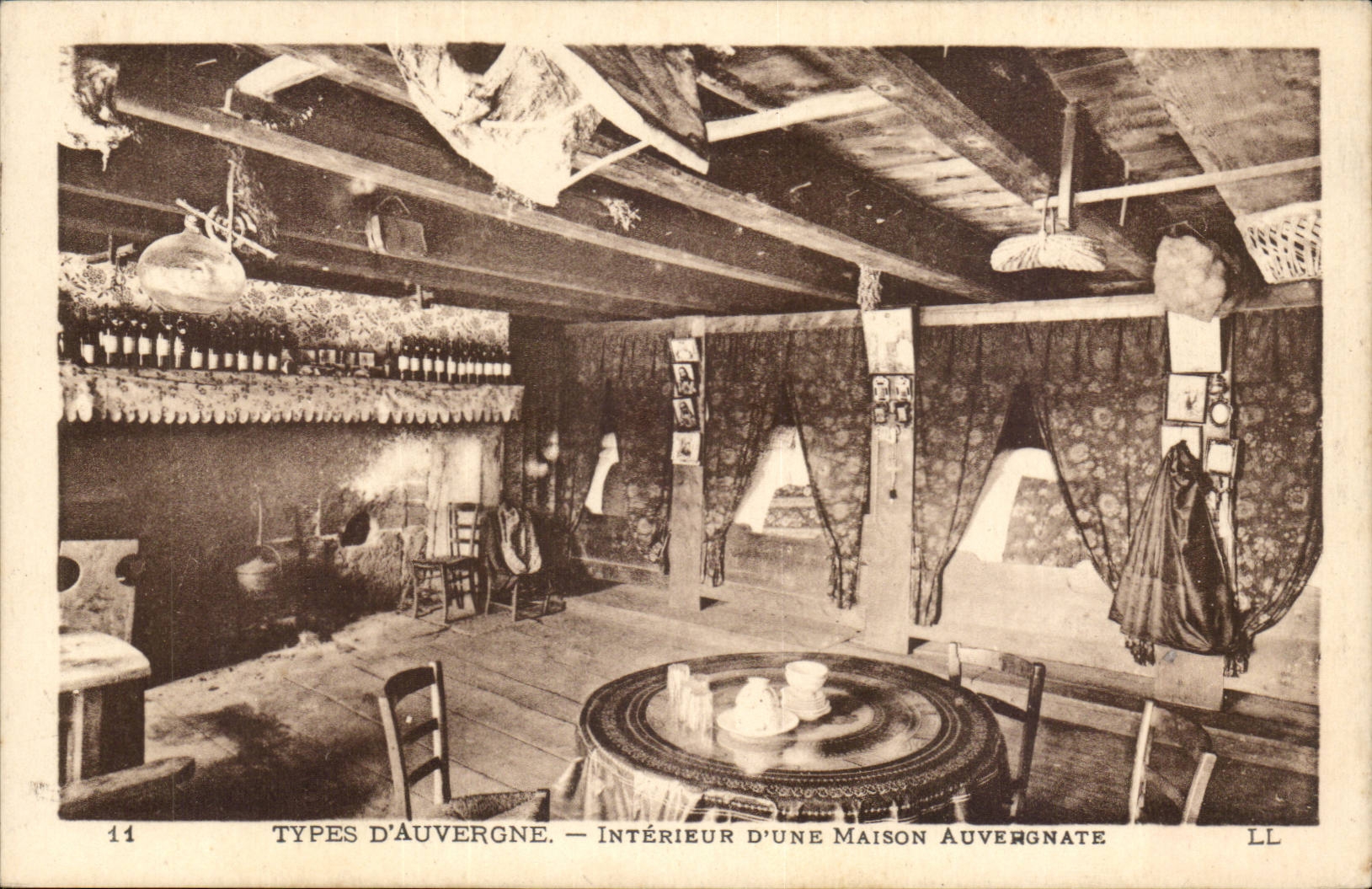 CPA Auvergne Interieur d'une maison auvergnate