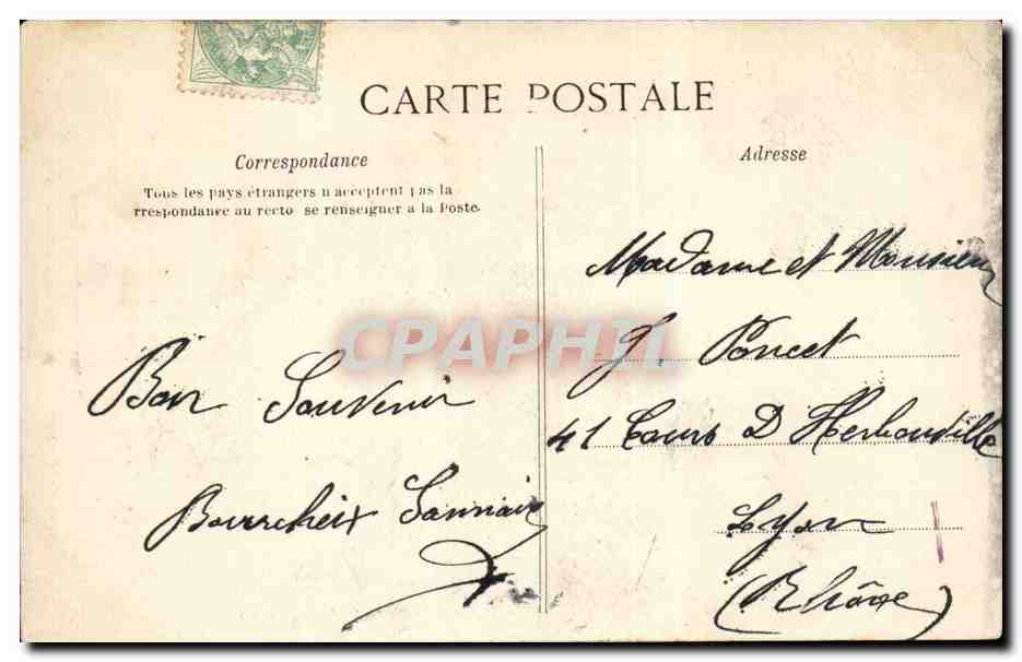 CPA Auvergne Paysanne de Chatel Guyon ( folklore costume ) — Verso