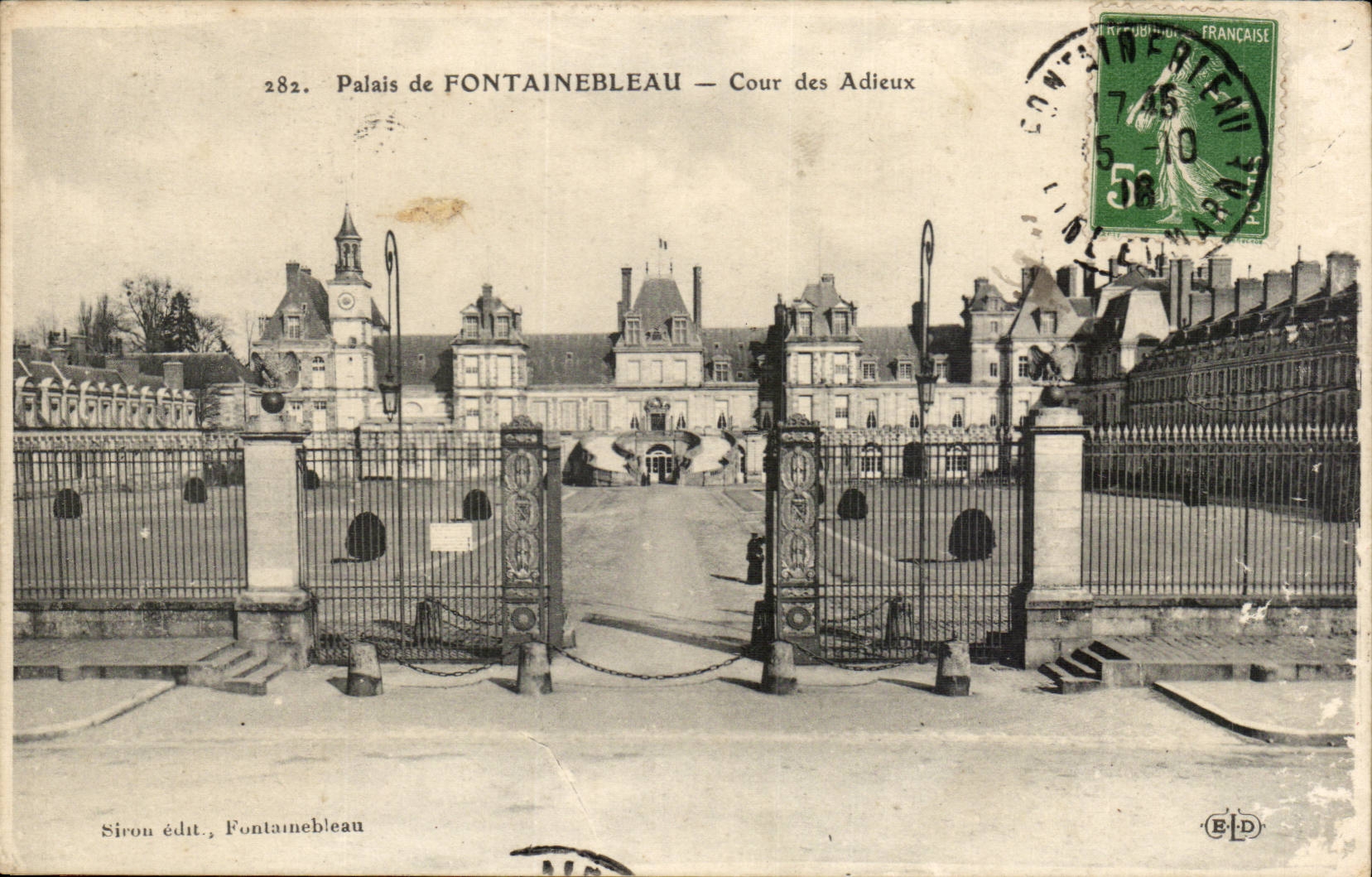 Palais de FONTAINEBLEAU — Cour des Adieux — Siron édit., Fontainebleau