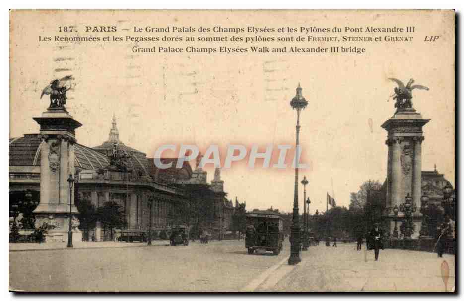 Paris 8 - Le Grand Palais des Champs Elysees et les Pylones du Pont Alexandre III - CPA 