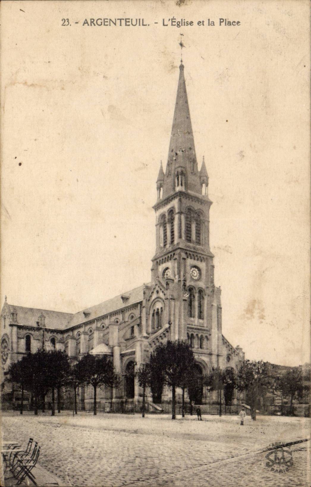 Argenteuil - L'Eglise et la Place - CPA 