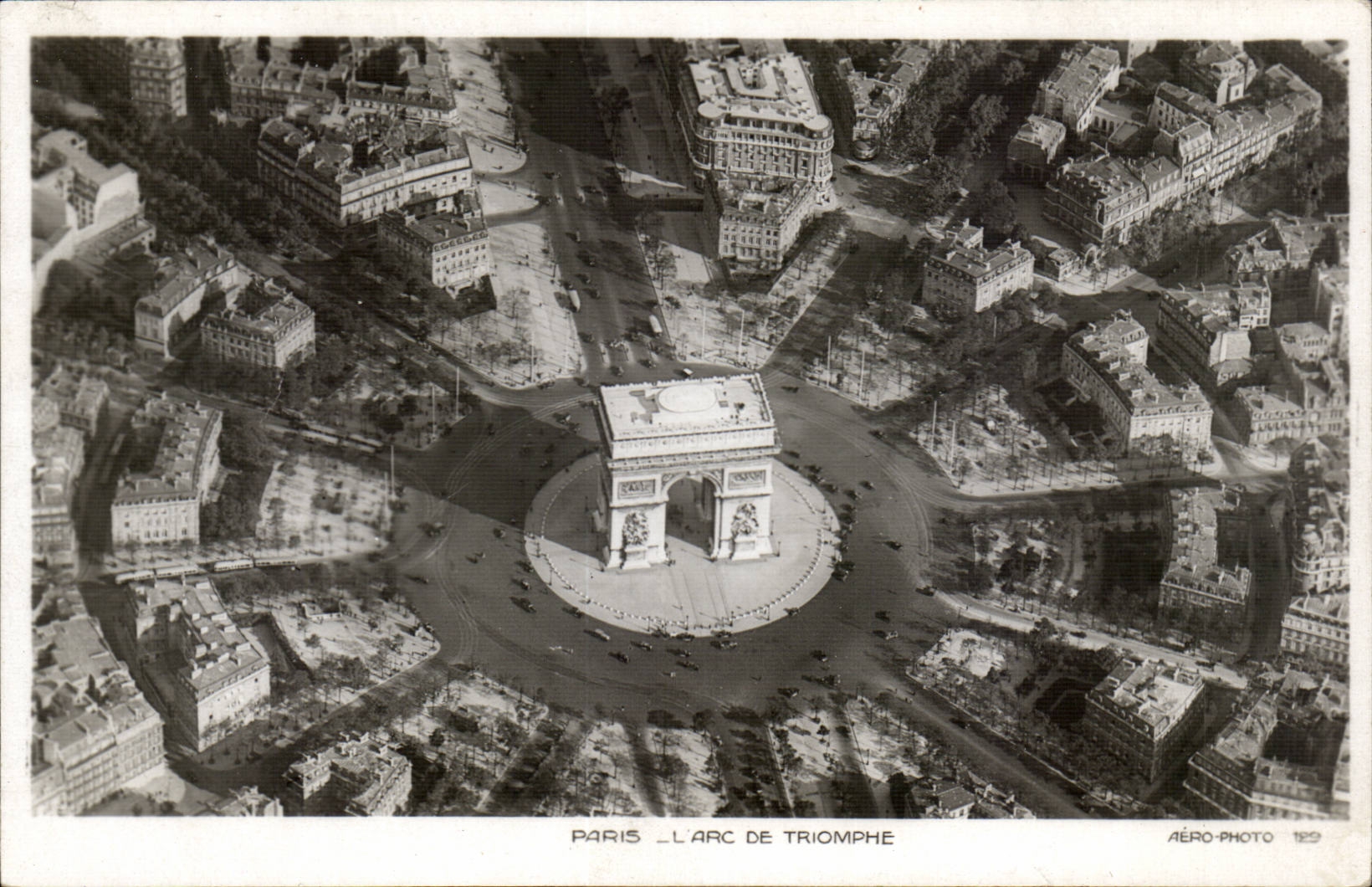 Paris 8 - L'Arc de Triomphe CPA 
