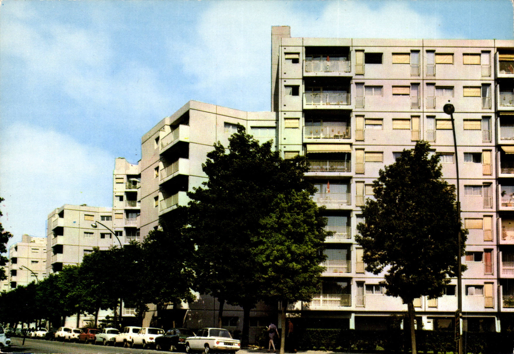 CPM Courbevoie Boulevard de la paix les nouveaux immeubles