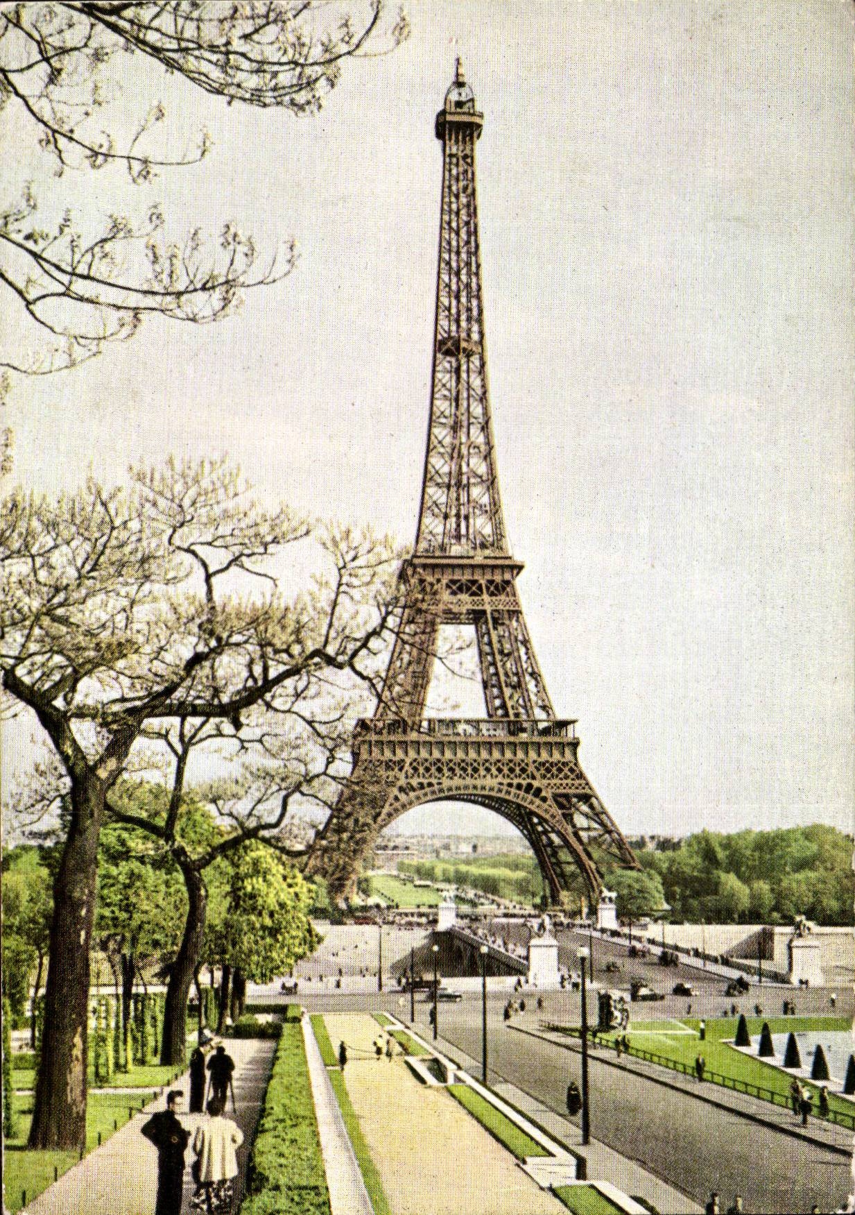 CPM Paris La Tour Eiffel (1887 1889) Vue generale