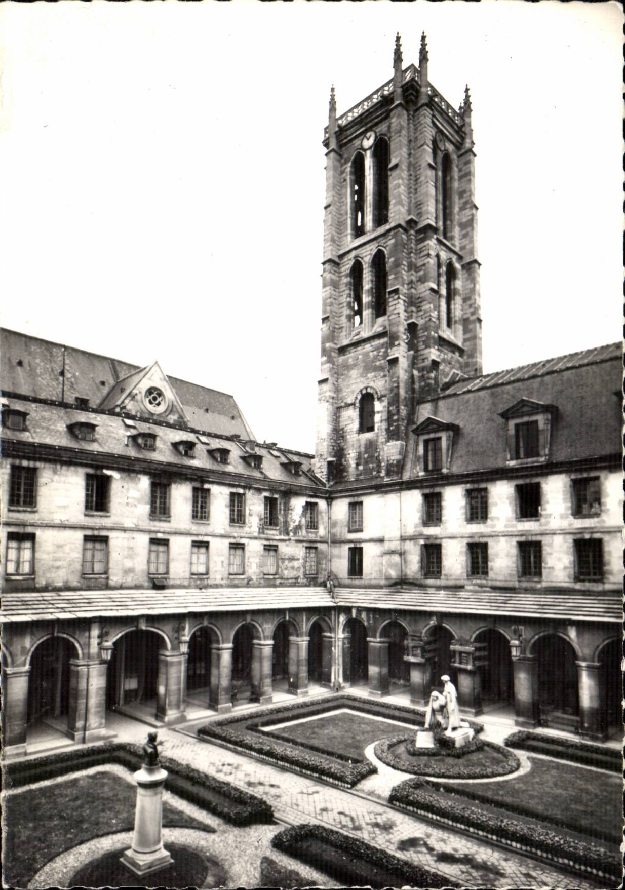 Paris 5 - Lycee Henri IV - 23 rue Clovis - Cour d'Honneur et Tour Clovis - Abbaye Sainte Genevieve CPA 