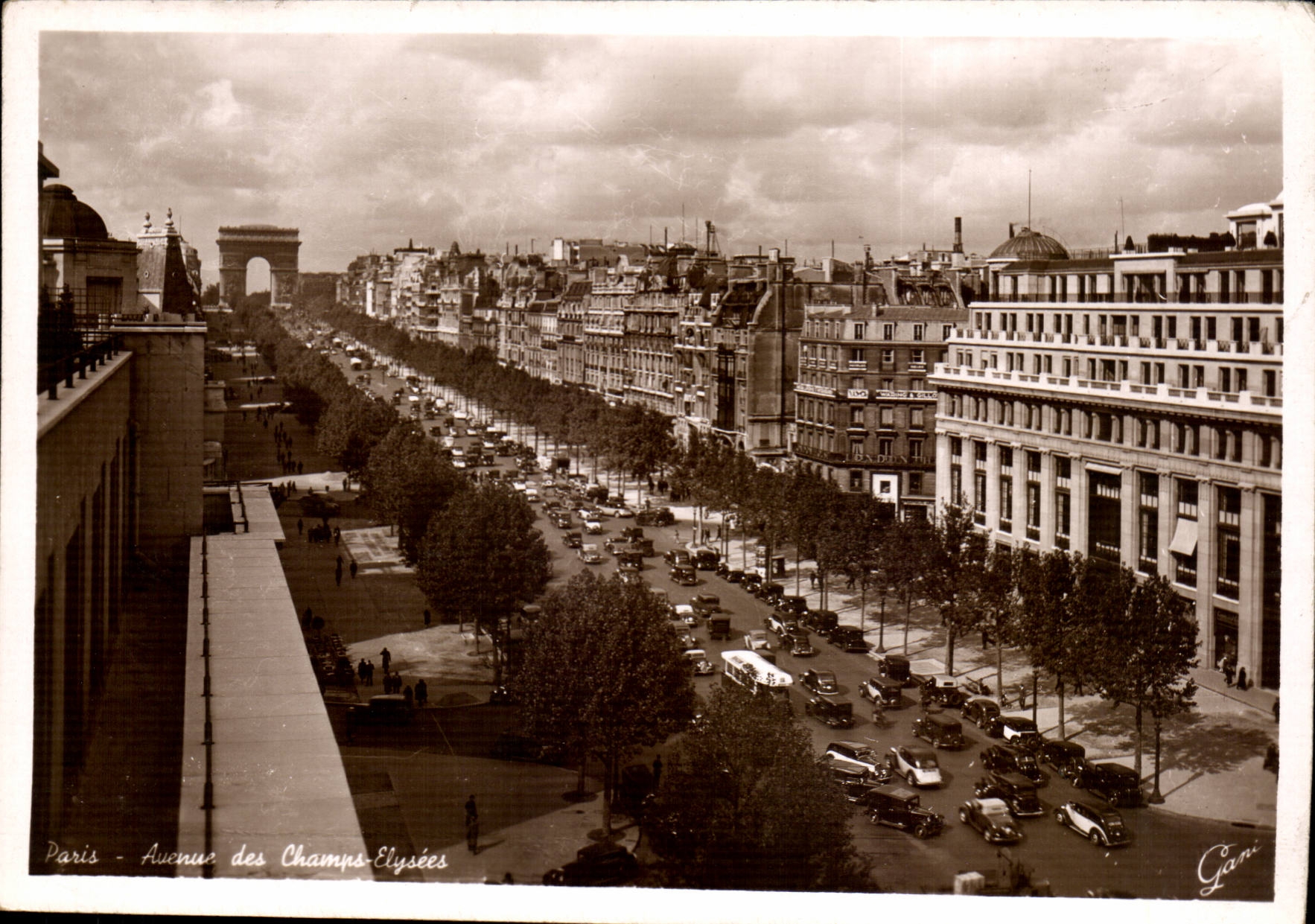 Paris 8 - Avenue Champs Elysees CPA 