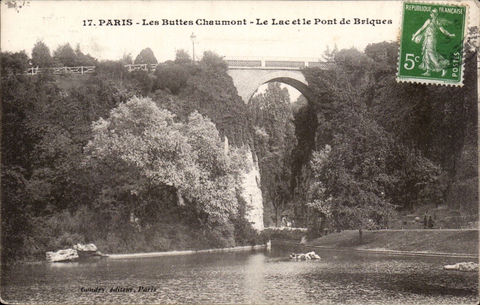 Paris - 19 - Les Buttes Chaumont - Le Lac et le Pont des Briques - CPA 