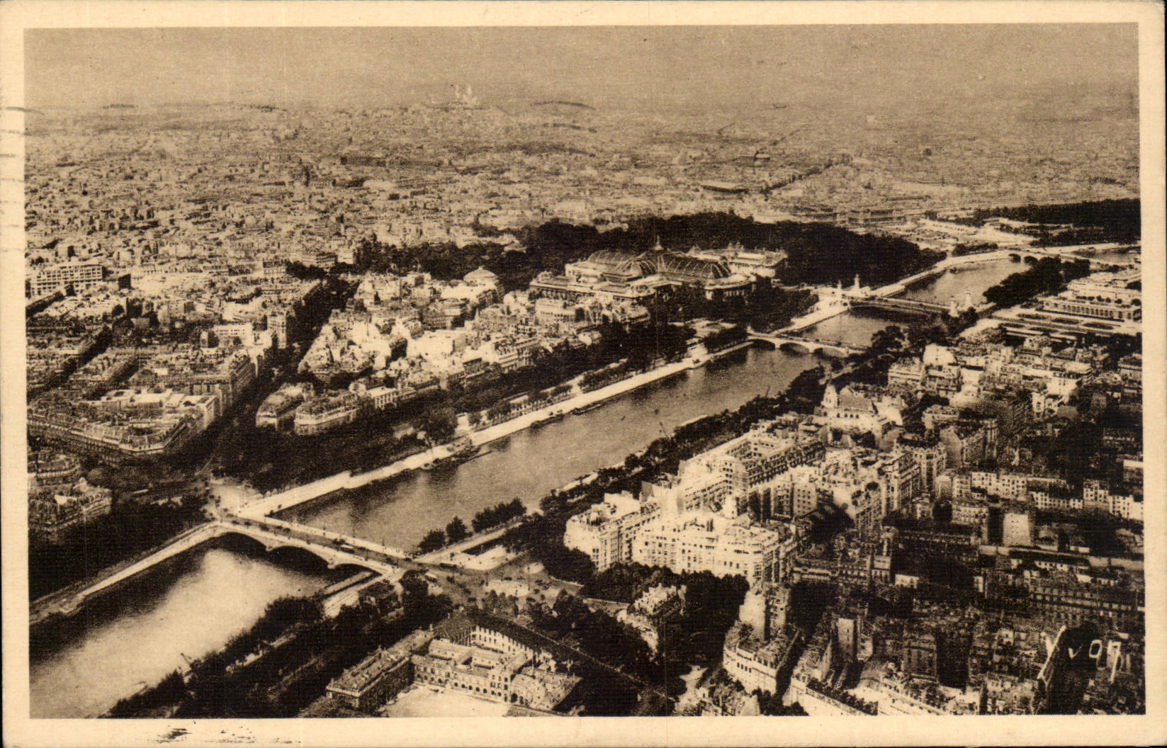 Paris 7 - Vue Panoramique de la Tour Eiffel sur la Seine et Montmartre CPA 
