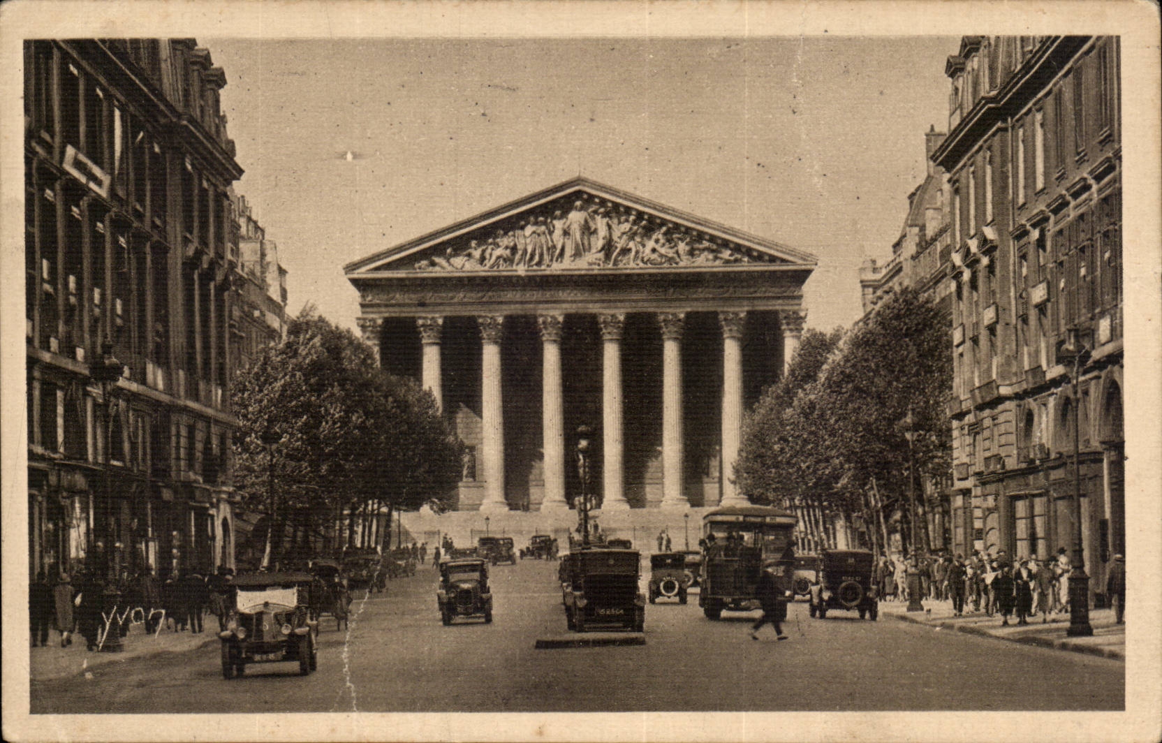 Paris - 8 - La Madeleine - automobile CPA 