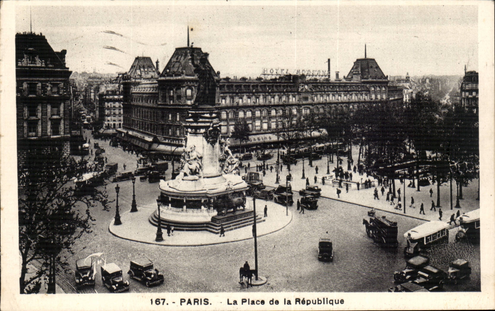 Paris - 10 - La Place de la Republique CPA 