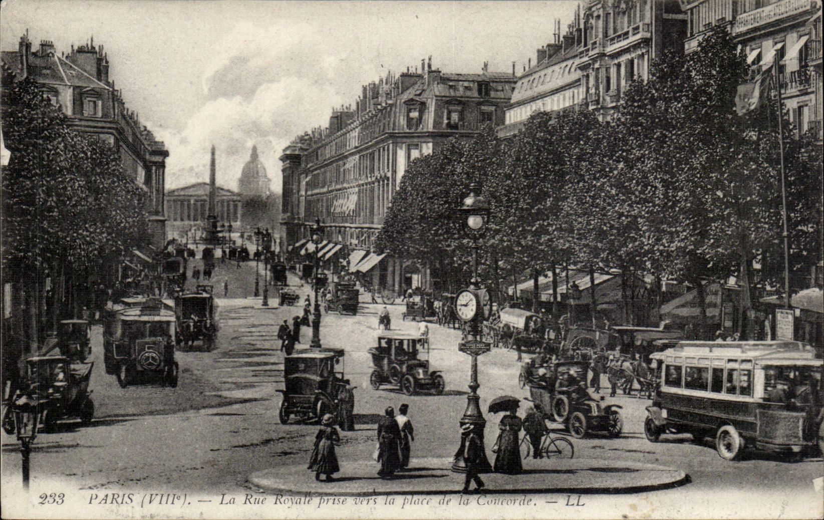 París (VIII) — La Rue Royale vista hacia la plaza de la Concordia — LL