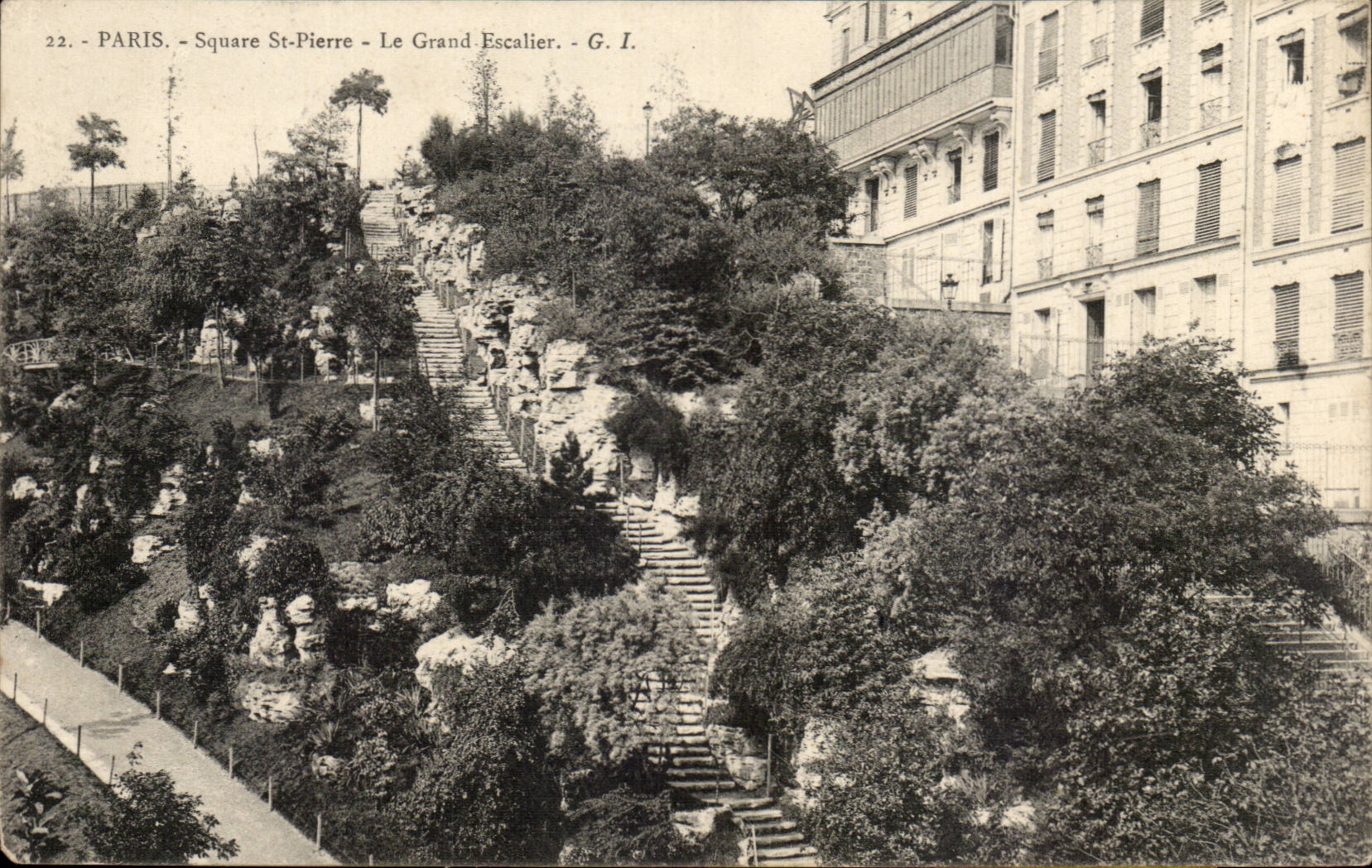 Paris - 18 - Square Saint Pierre - Le Grabd Escalier - CPA - 