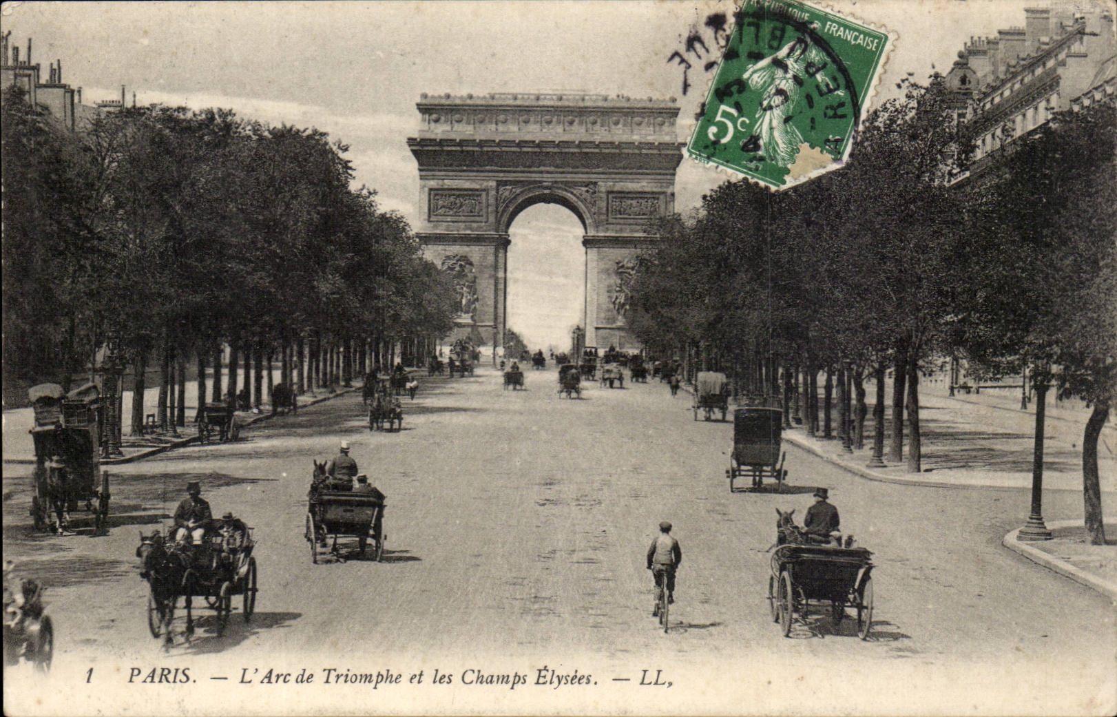 Paris - 8 - L'Arc de Triomphe et les Champs Elysees - CPA - 