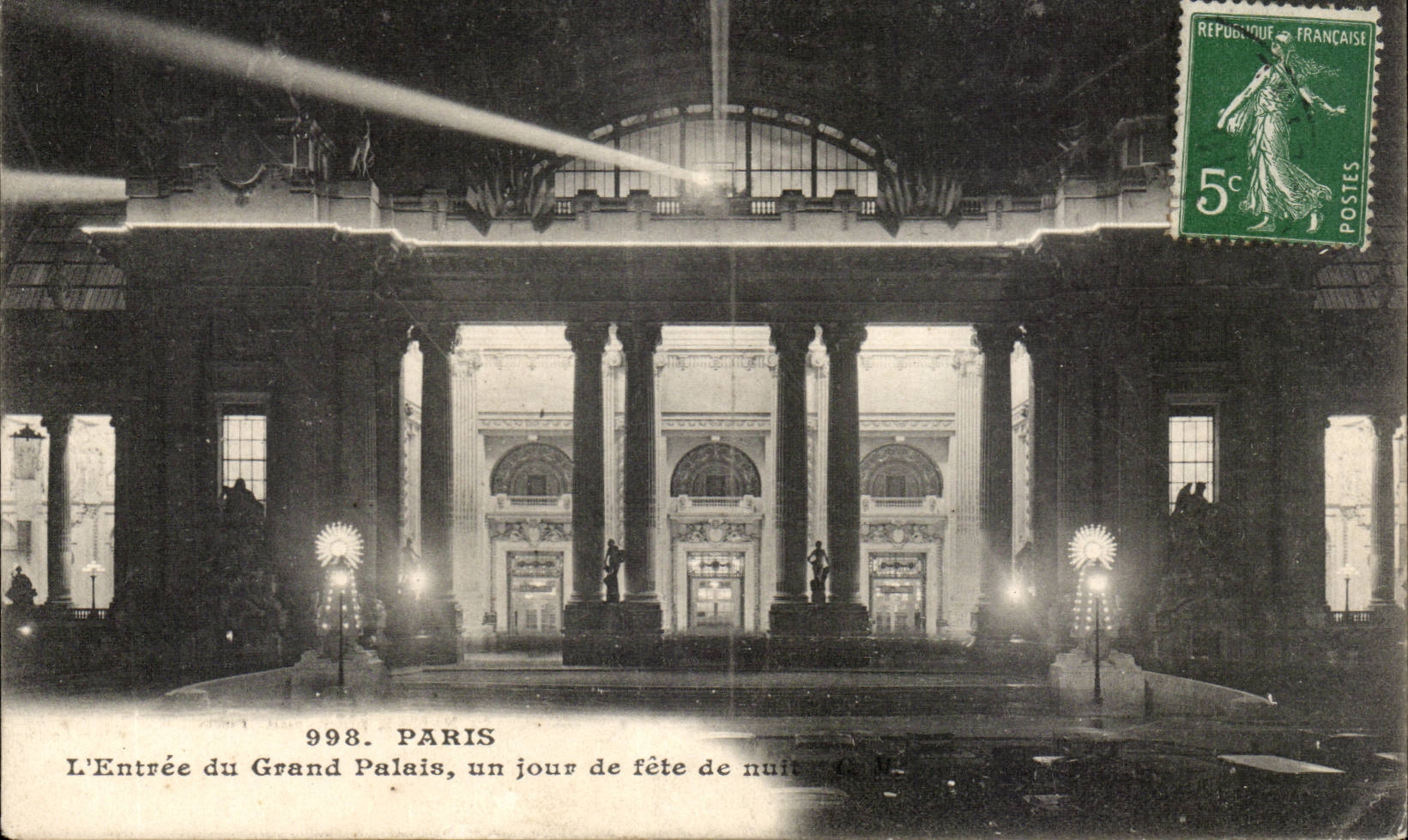 Der Eingang zum Grand Palais, an einem Festtag in der Nacht — 998. PARIS — C. Malecult, Fotografie-Verlag, Paris