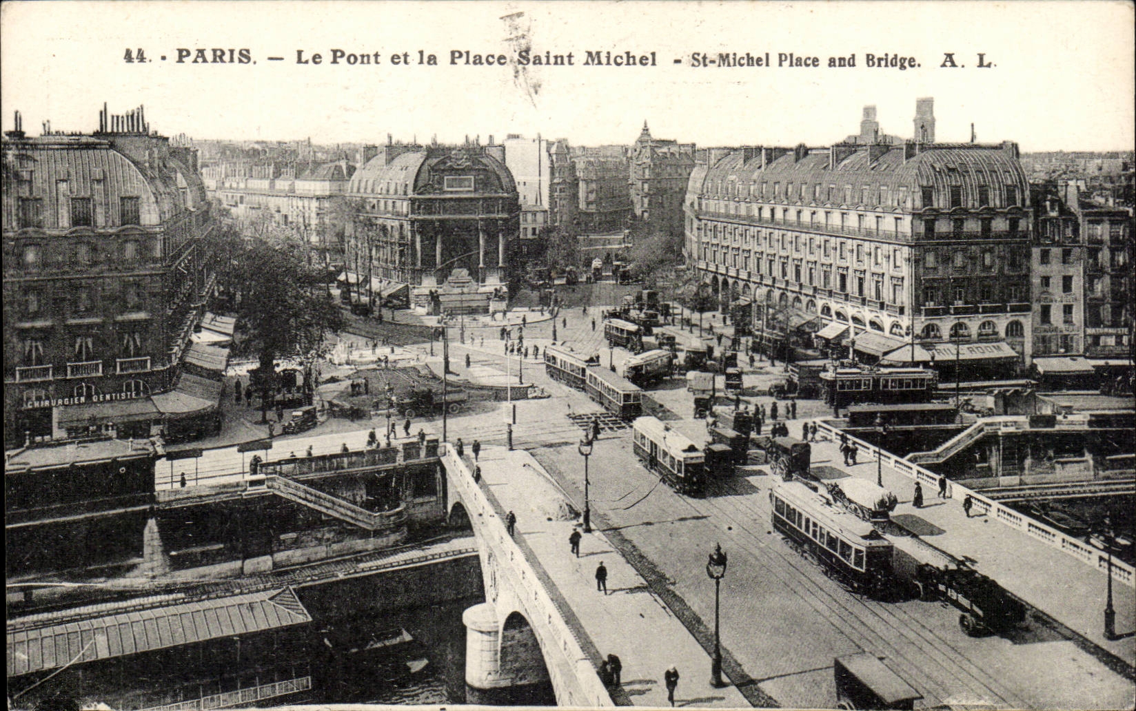 Paris CPA Le pont et la place Saint Michel 