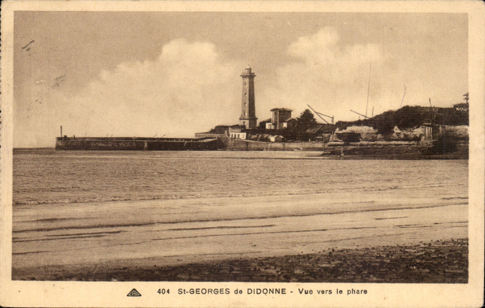 St-Georges de Didonne — Vue vers le phare — Éditeur A.R.A. n° 404