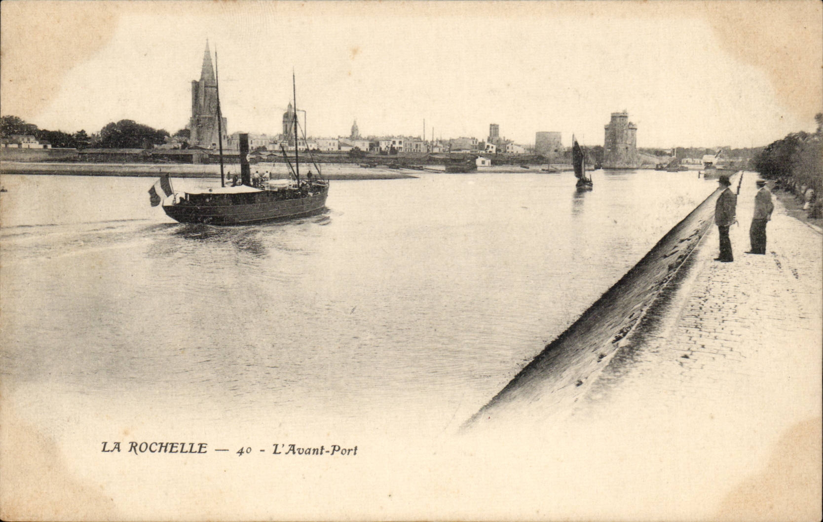 La Rochelle CPA L'avant port