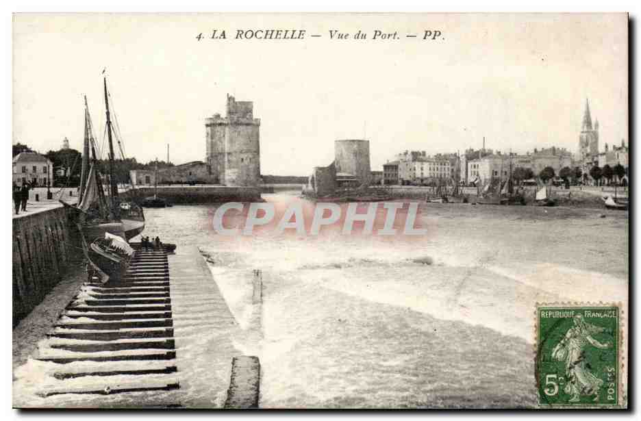 La Rochelle CPA Vue du port