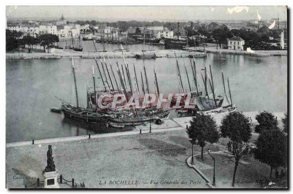 La Rochelle CPA Vue generale des ports