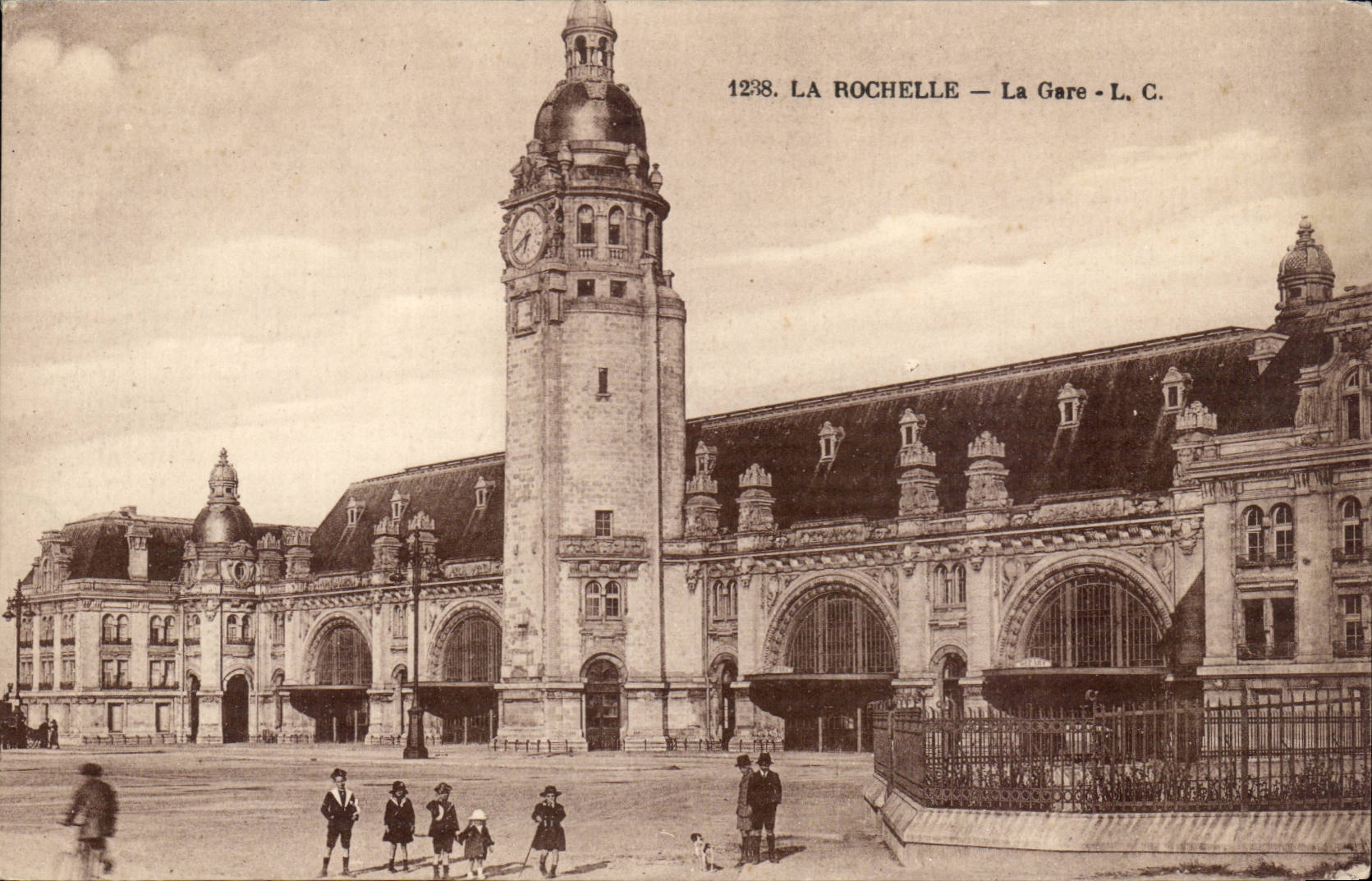 La Rochelle CPA La gare