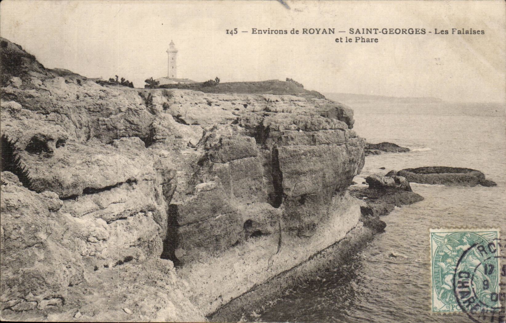 Environs de Royan CPA Saint Georges Les falaises et le phare (lighthouse)