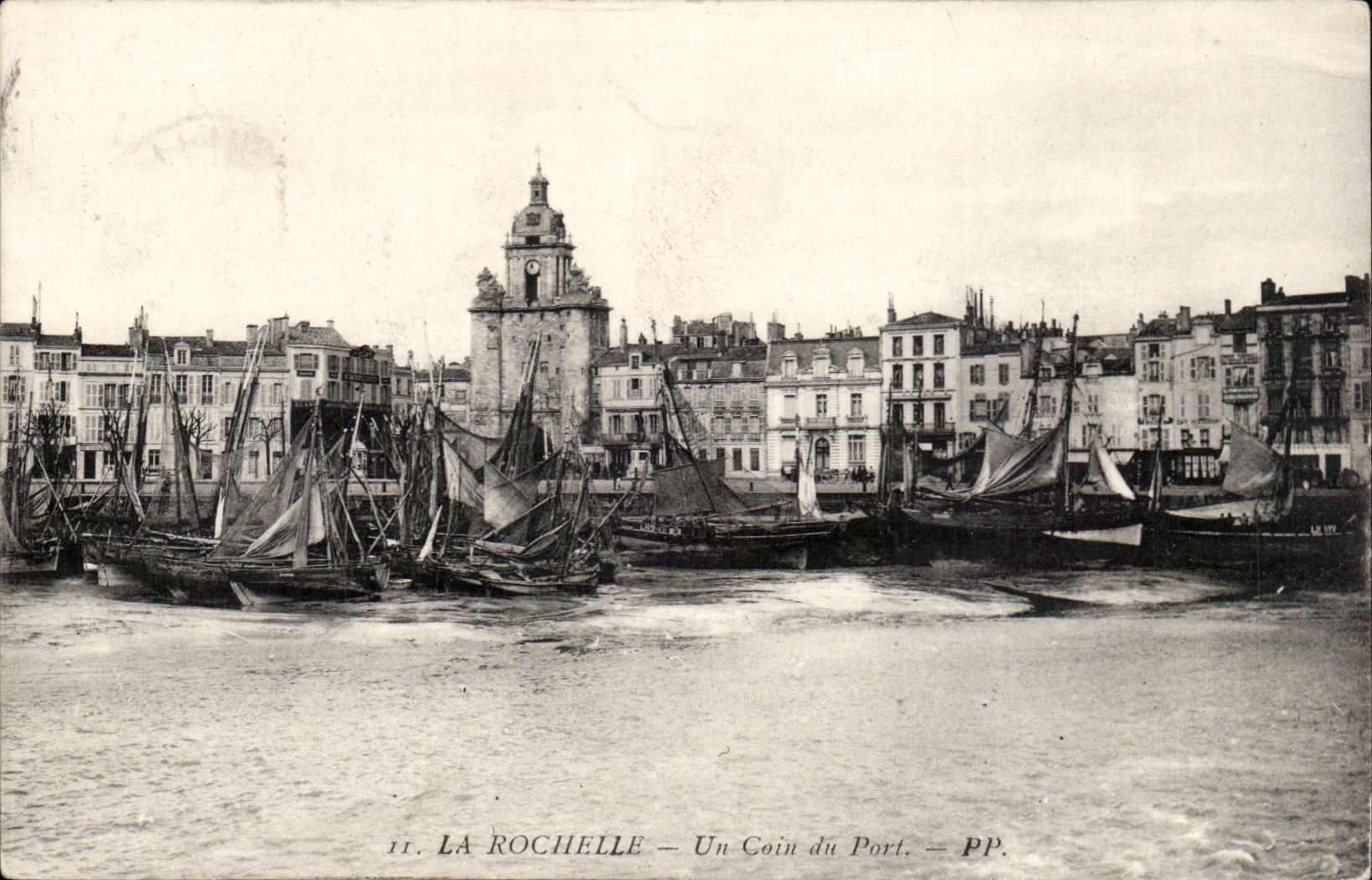 La Rochelle CPA Un coin du port