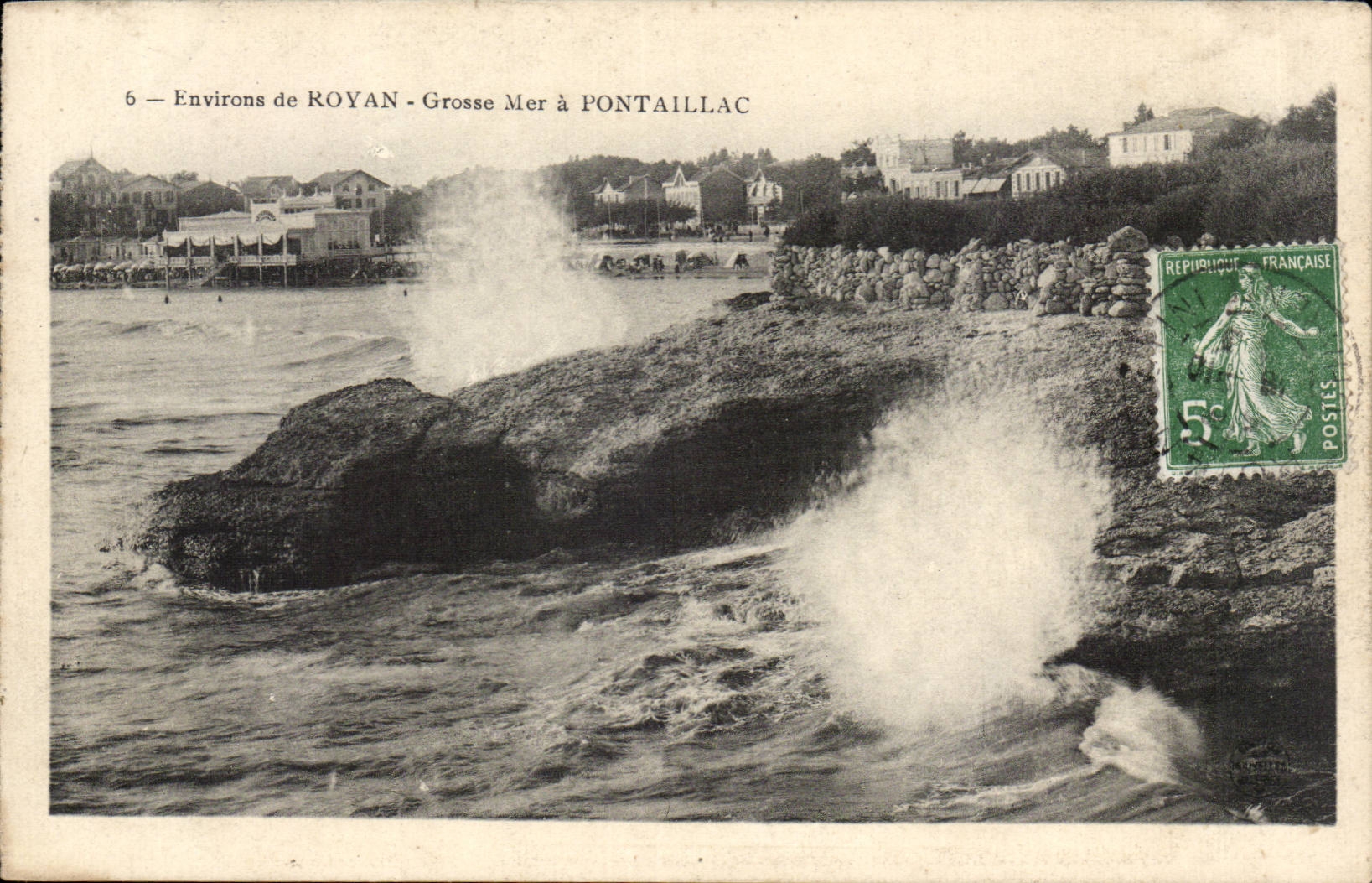 Environs de Royan CPA GRosse mer a Pontaillac