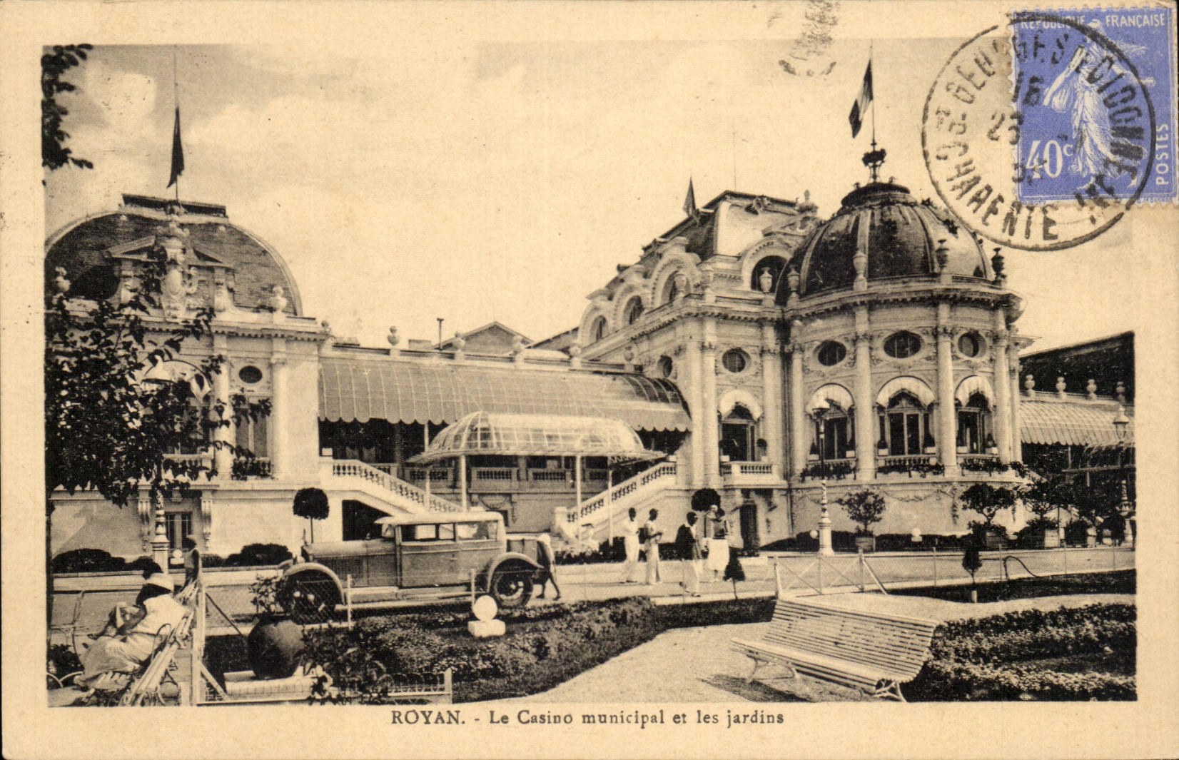 Royan CPM Le casino municipal et les jardins